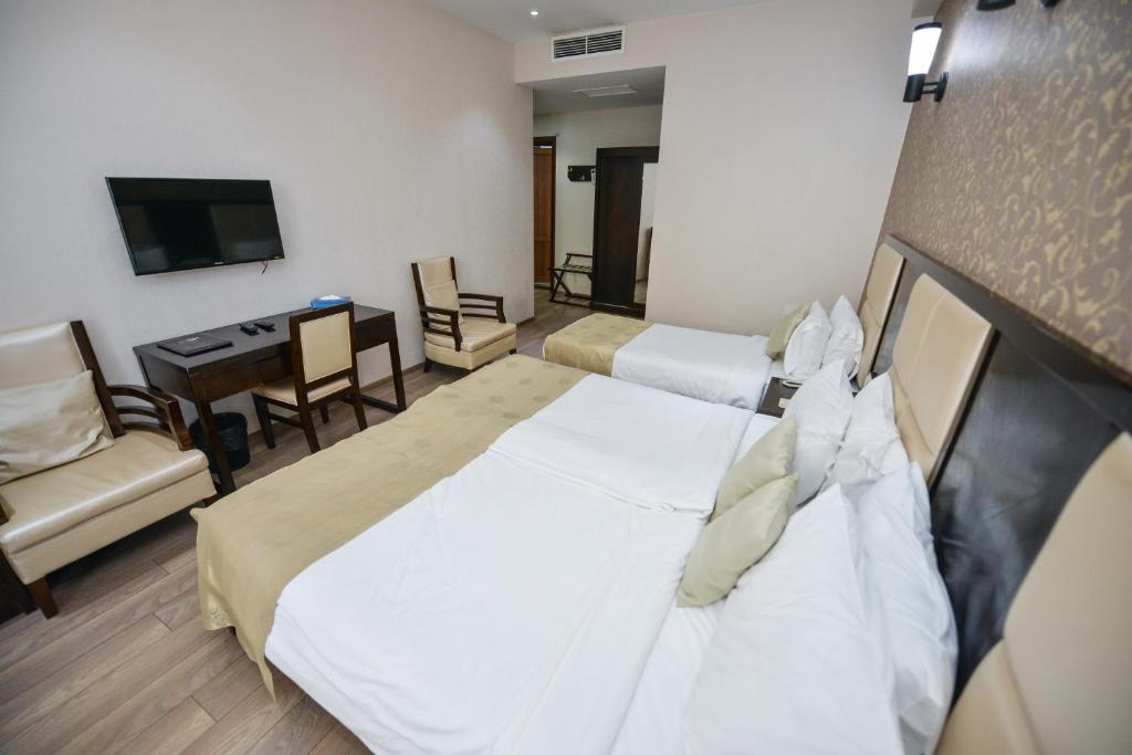 Family Room Connecting Room