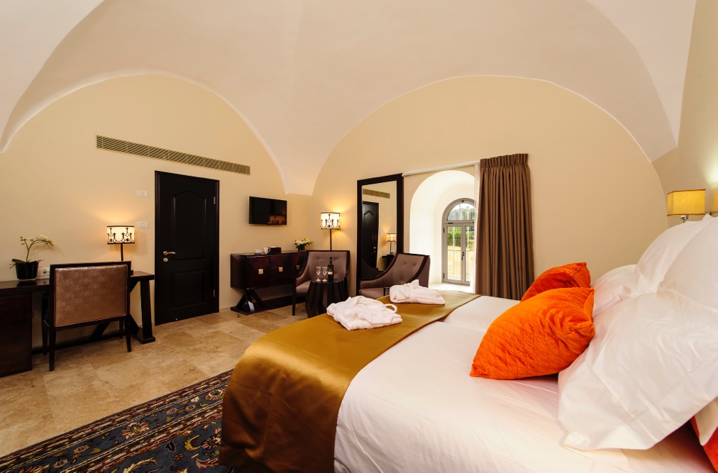 Double or Twin Deluxe