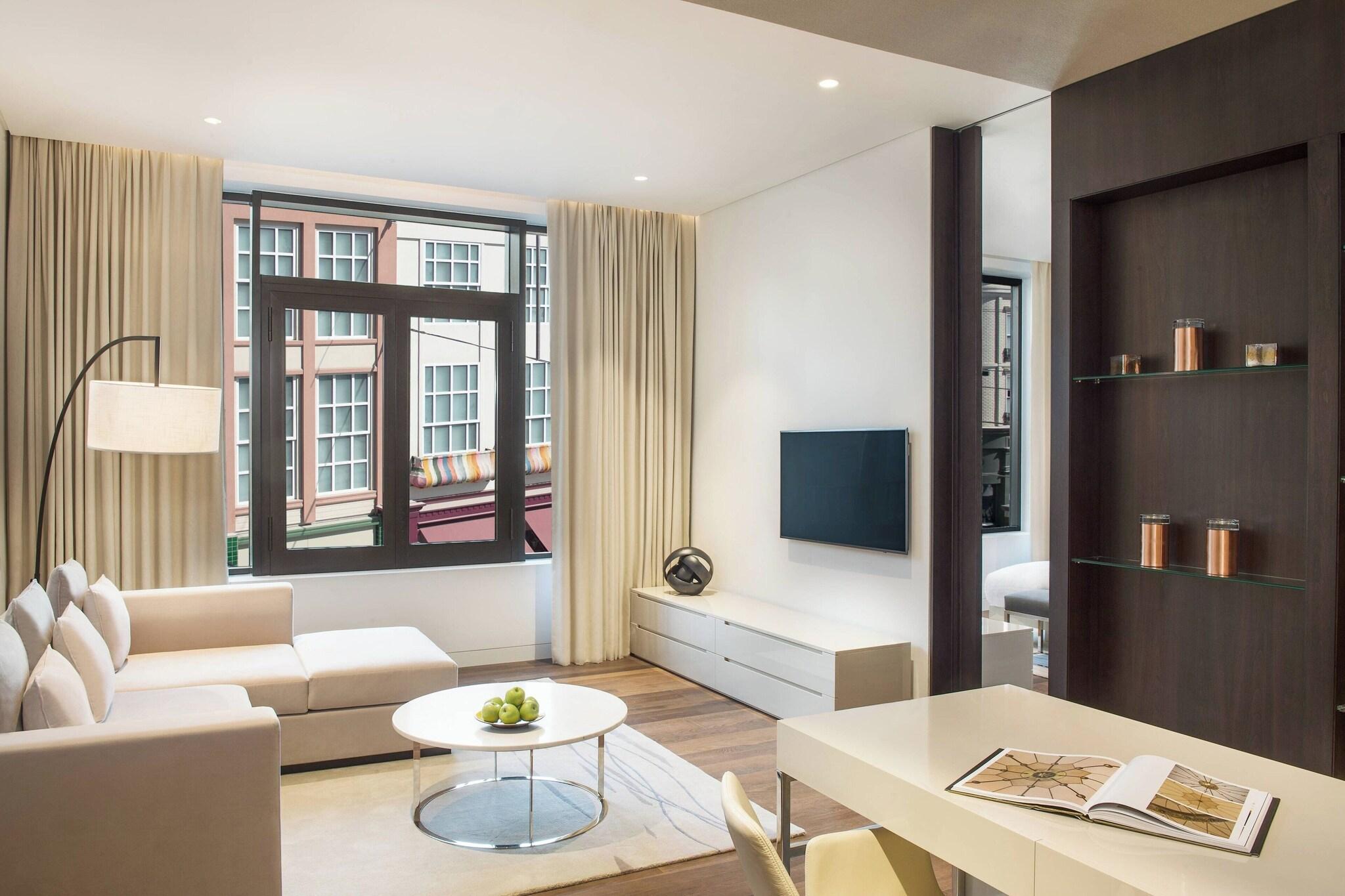 Suite Executive King Bed