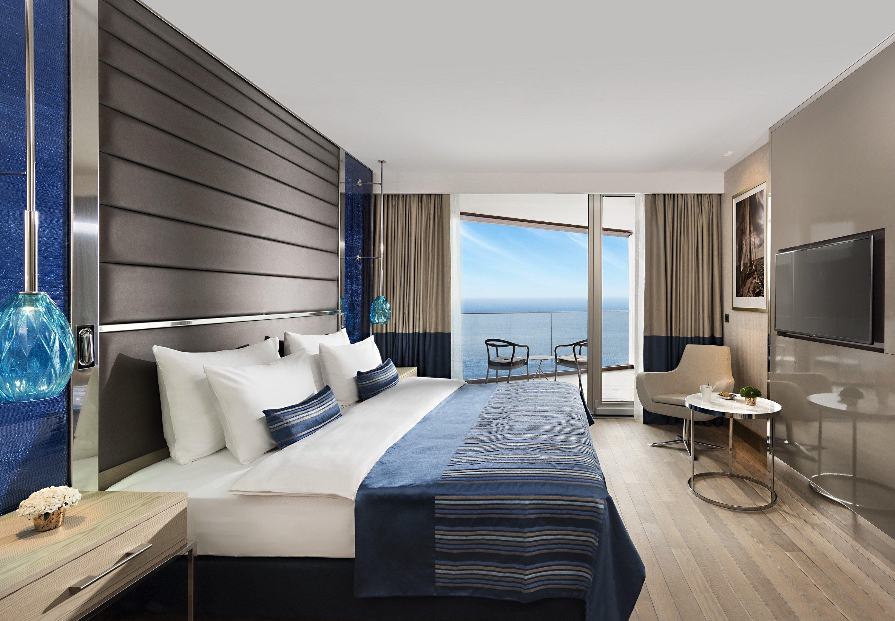 Junior Suite Sea View King Bed
