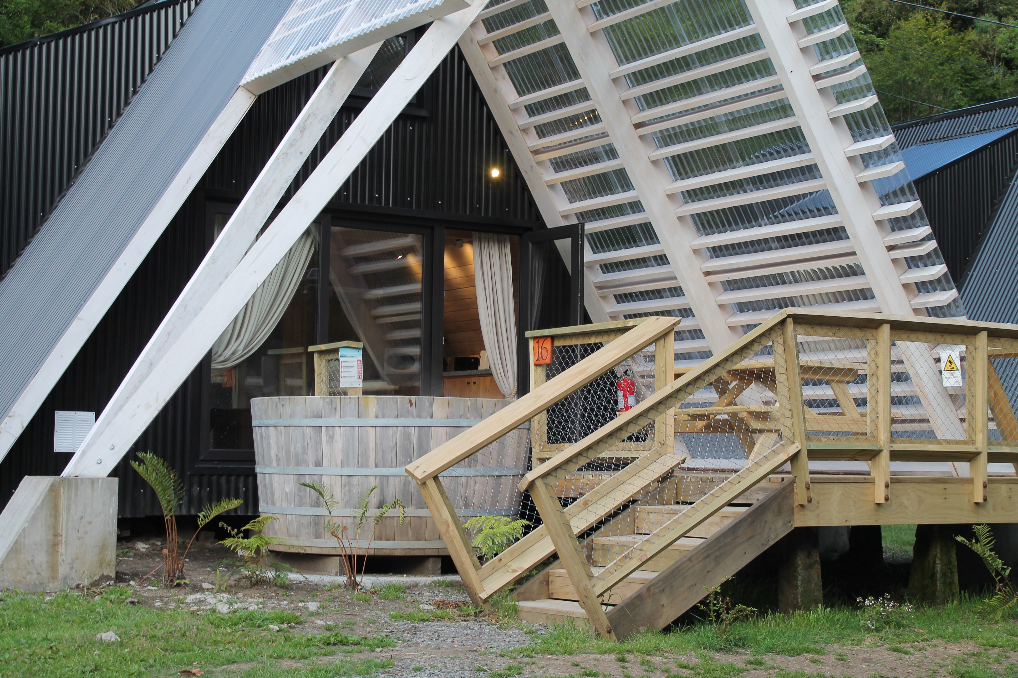 Bungalow Capacity 5 Three Bedroom