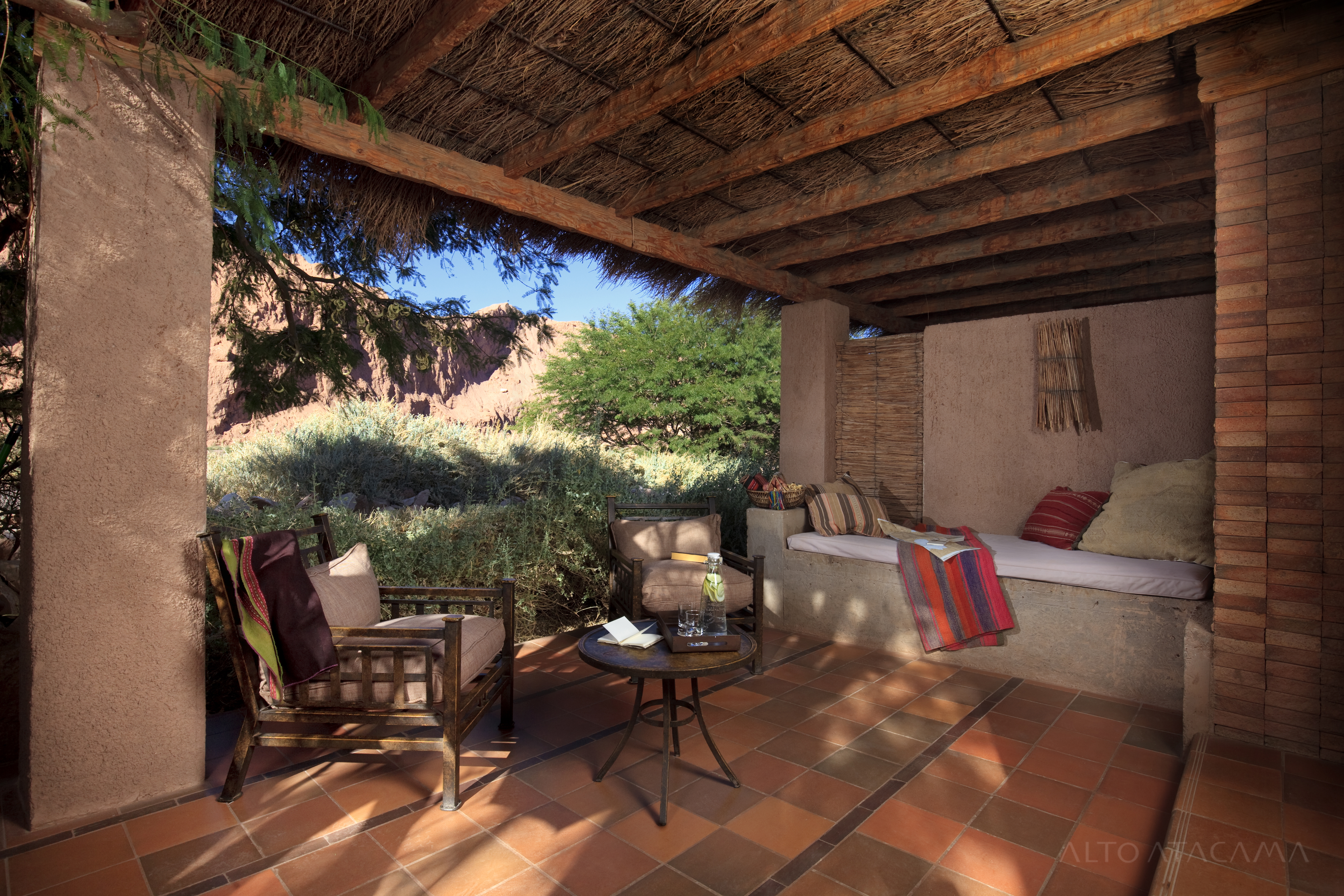 Single Superior Mountain View