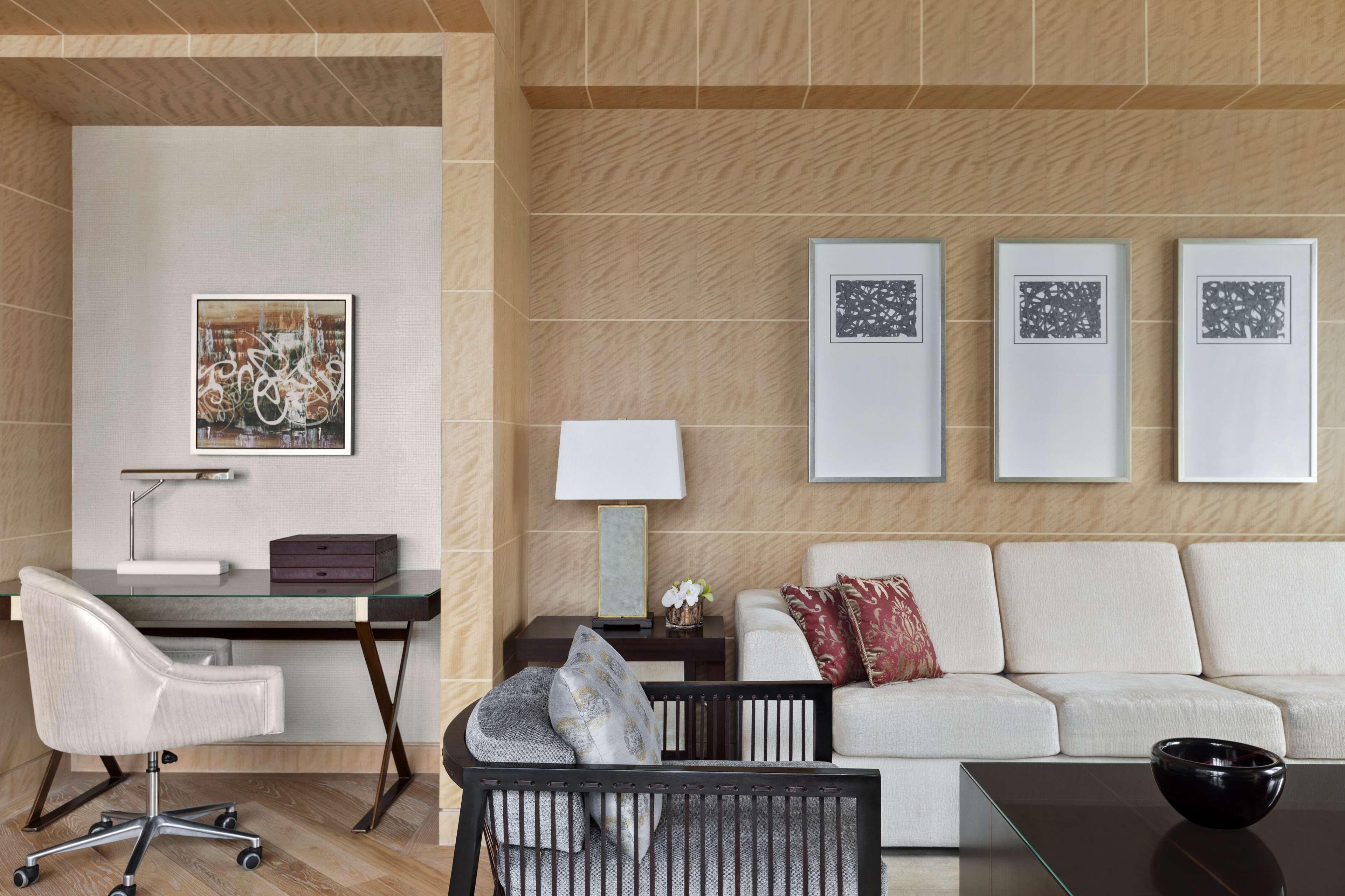 Suite Executive King Bed