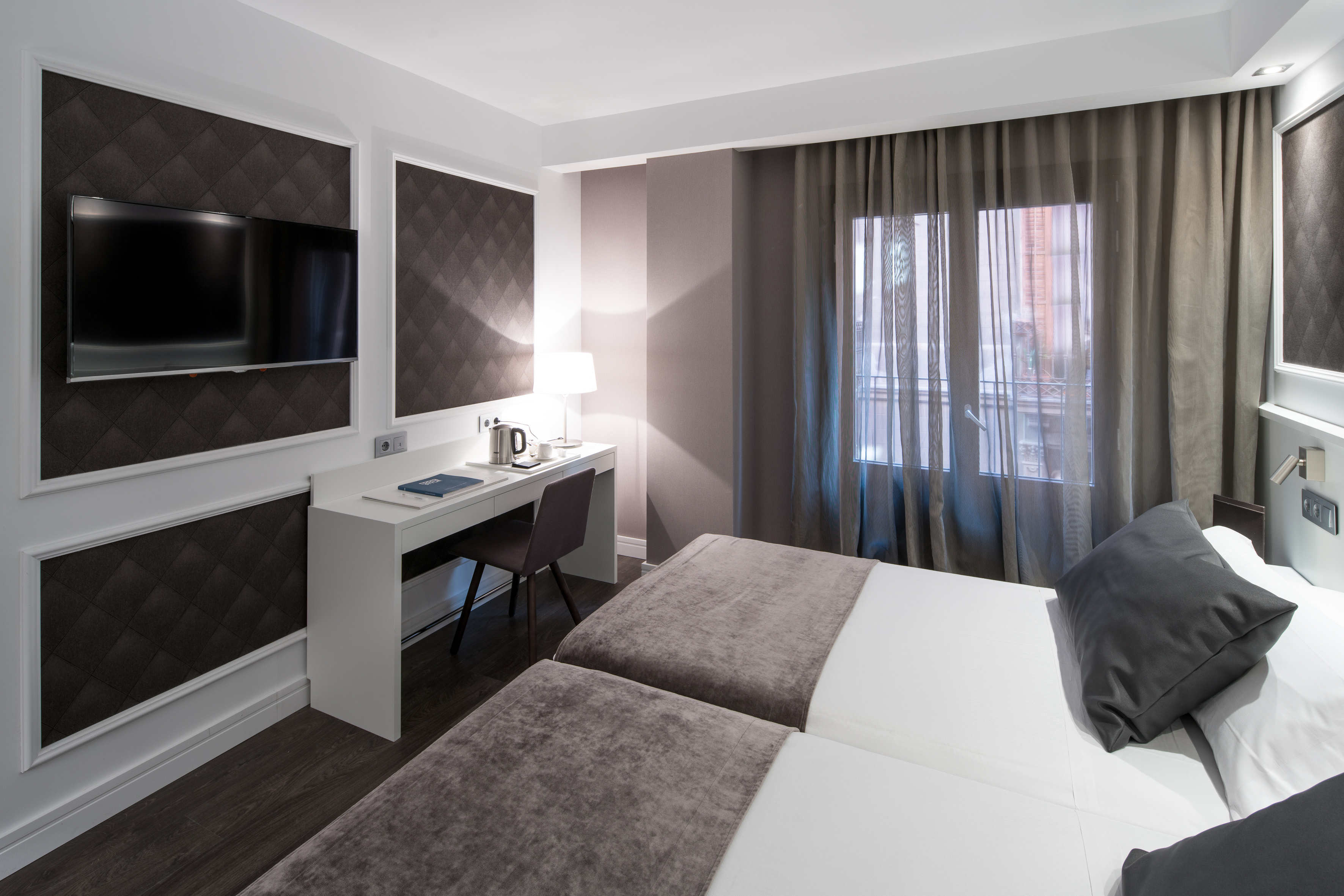 Double or Twin Standard