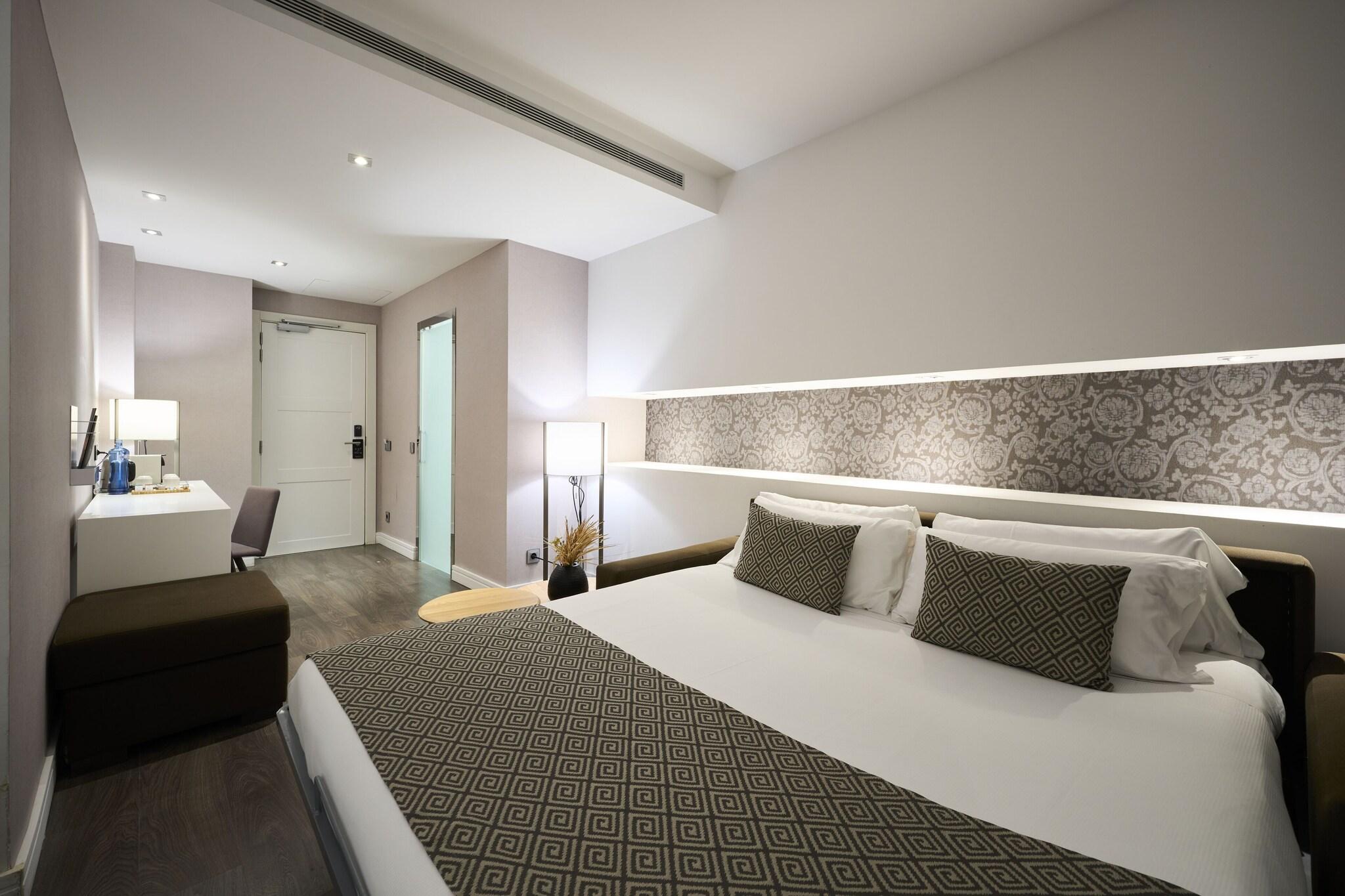 Quadruple Three Beds