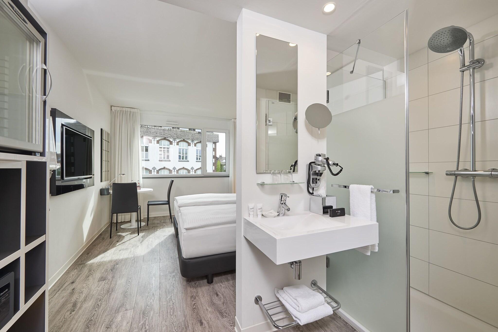 Double King Size Bed