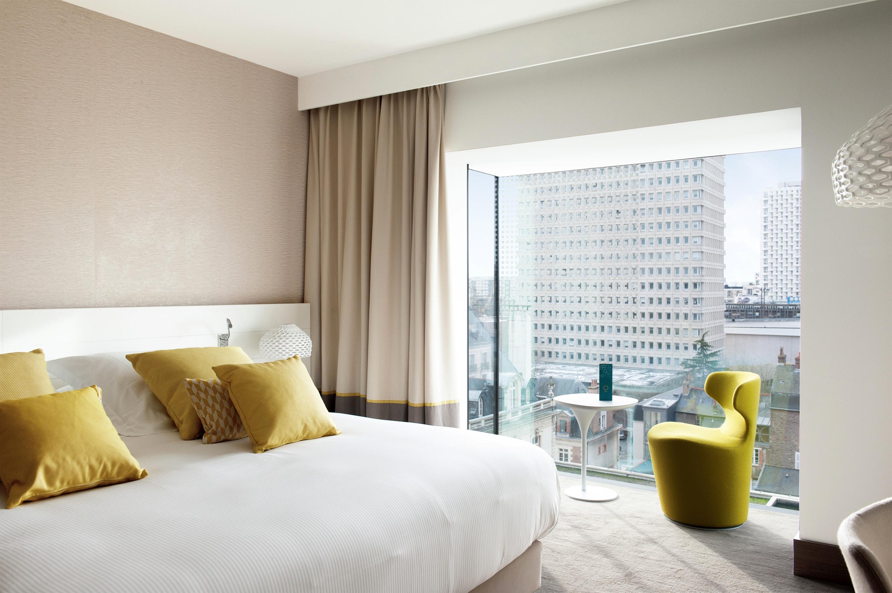 Double Deluxe Queen Bed