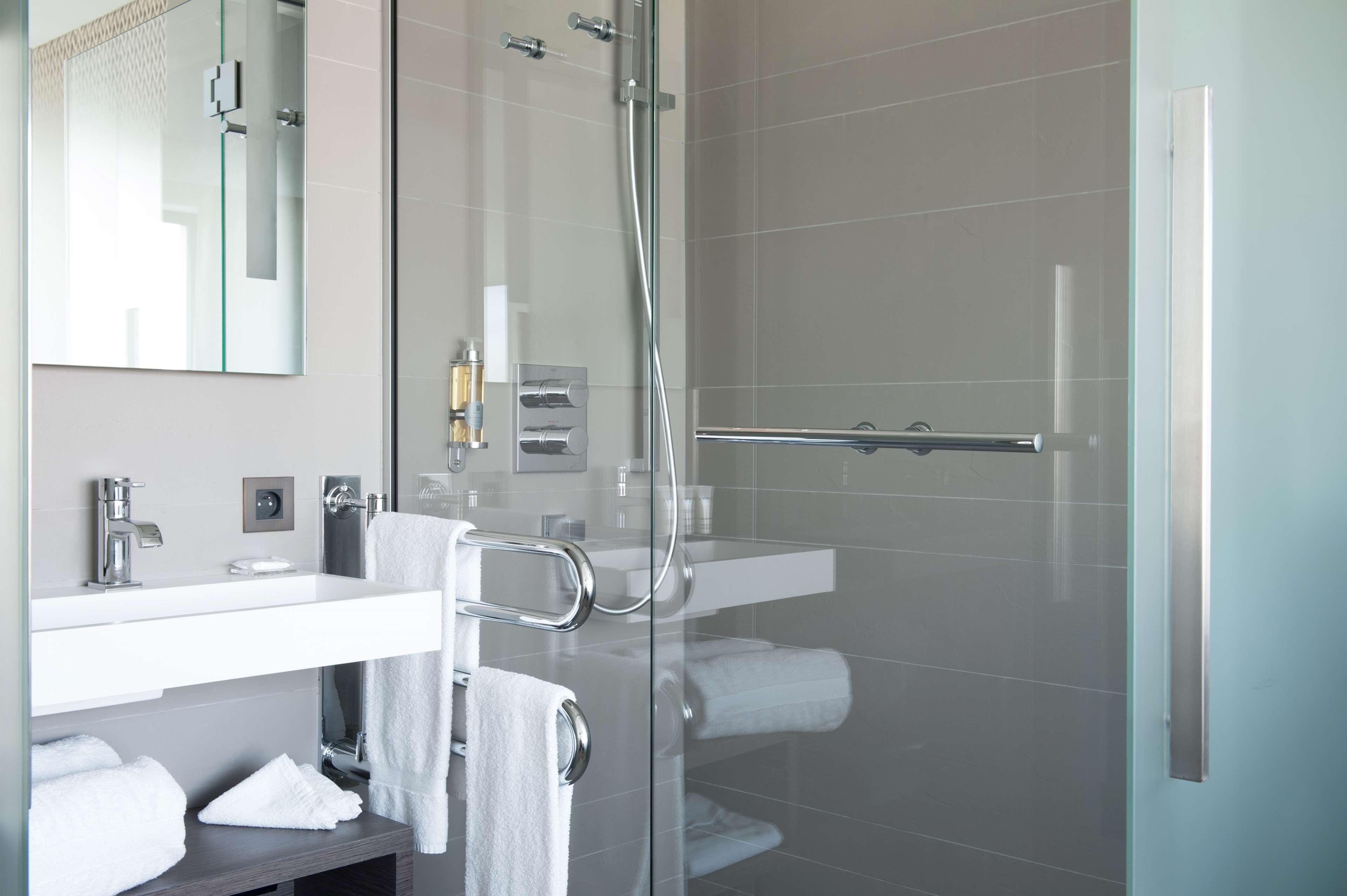 Double Superior Queen Bed