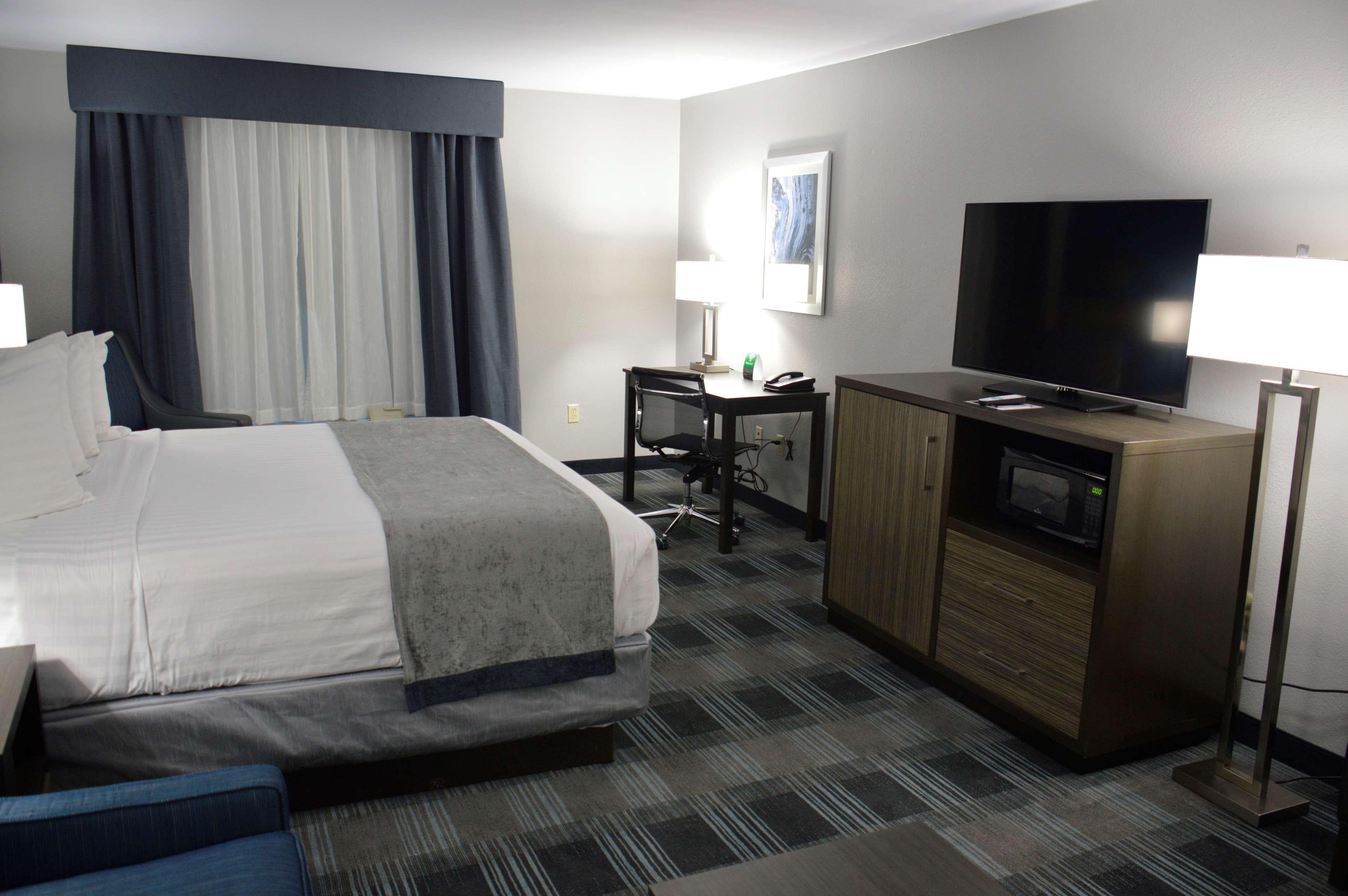 Room King Bed Non Smoking