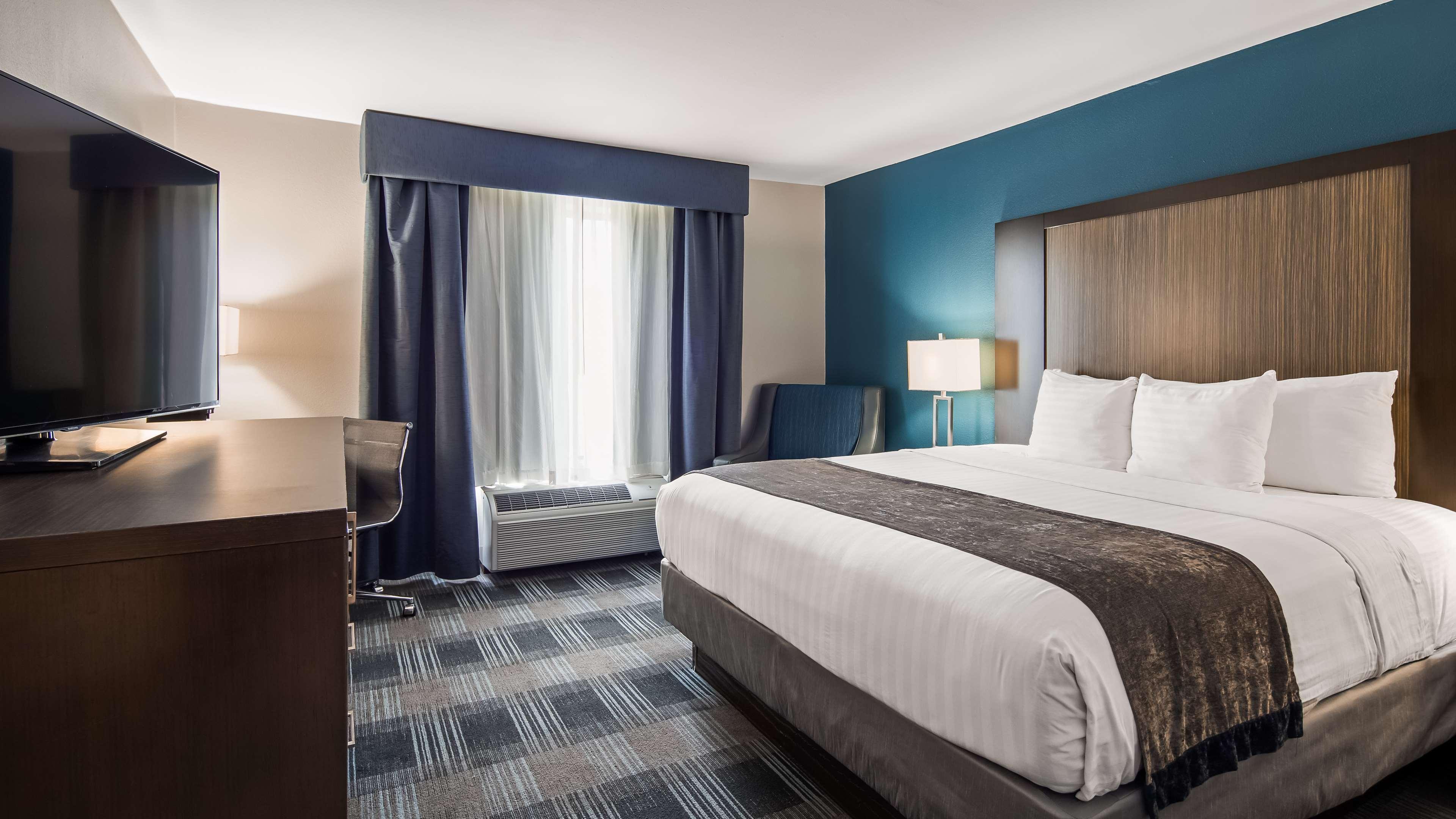 Room Queen Bed Non Smoking