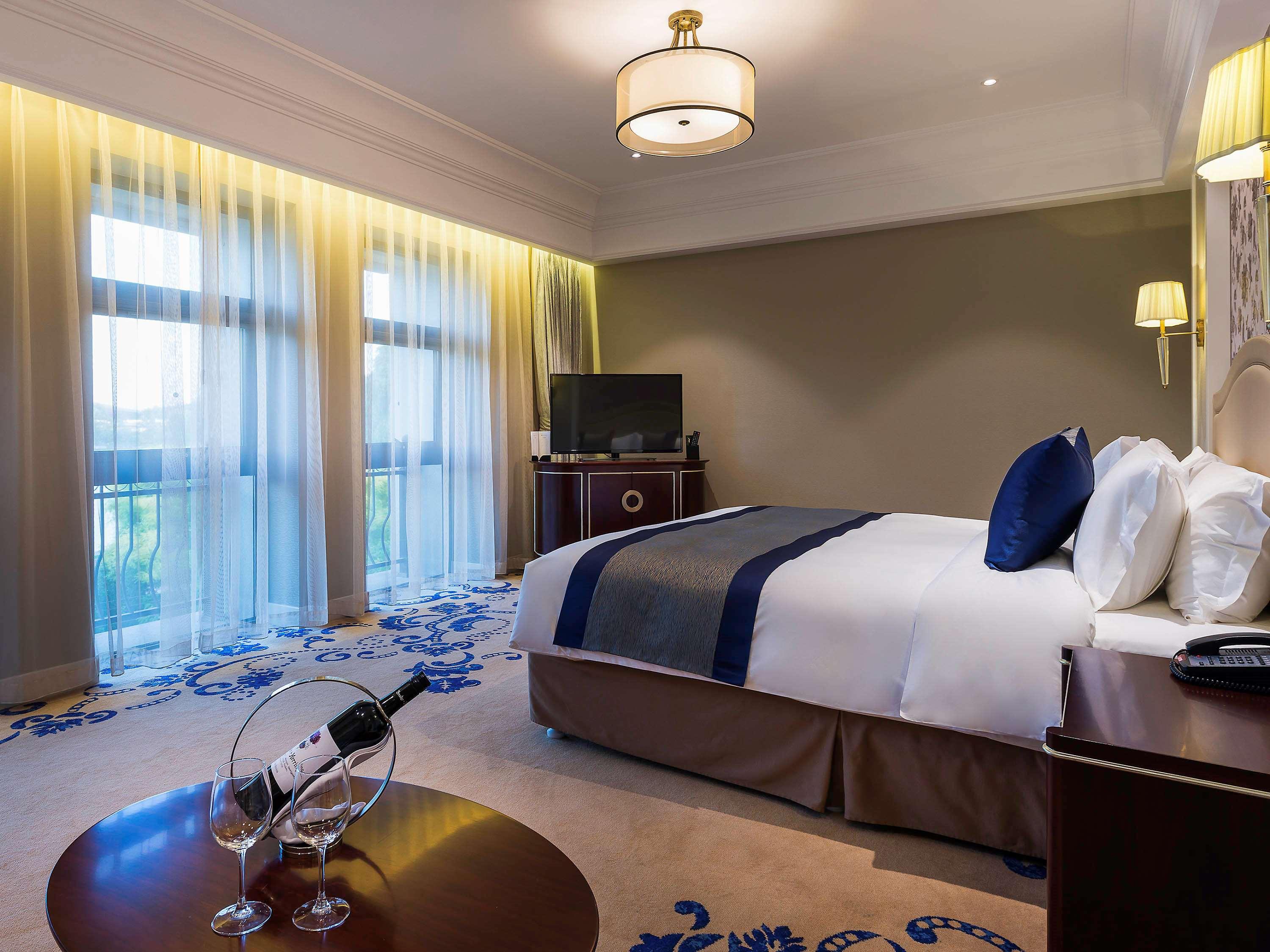 Double Superior with Views