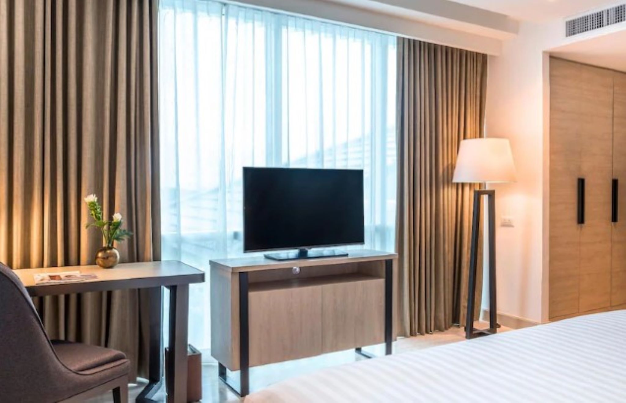 Double Executive King Bed