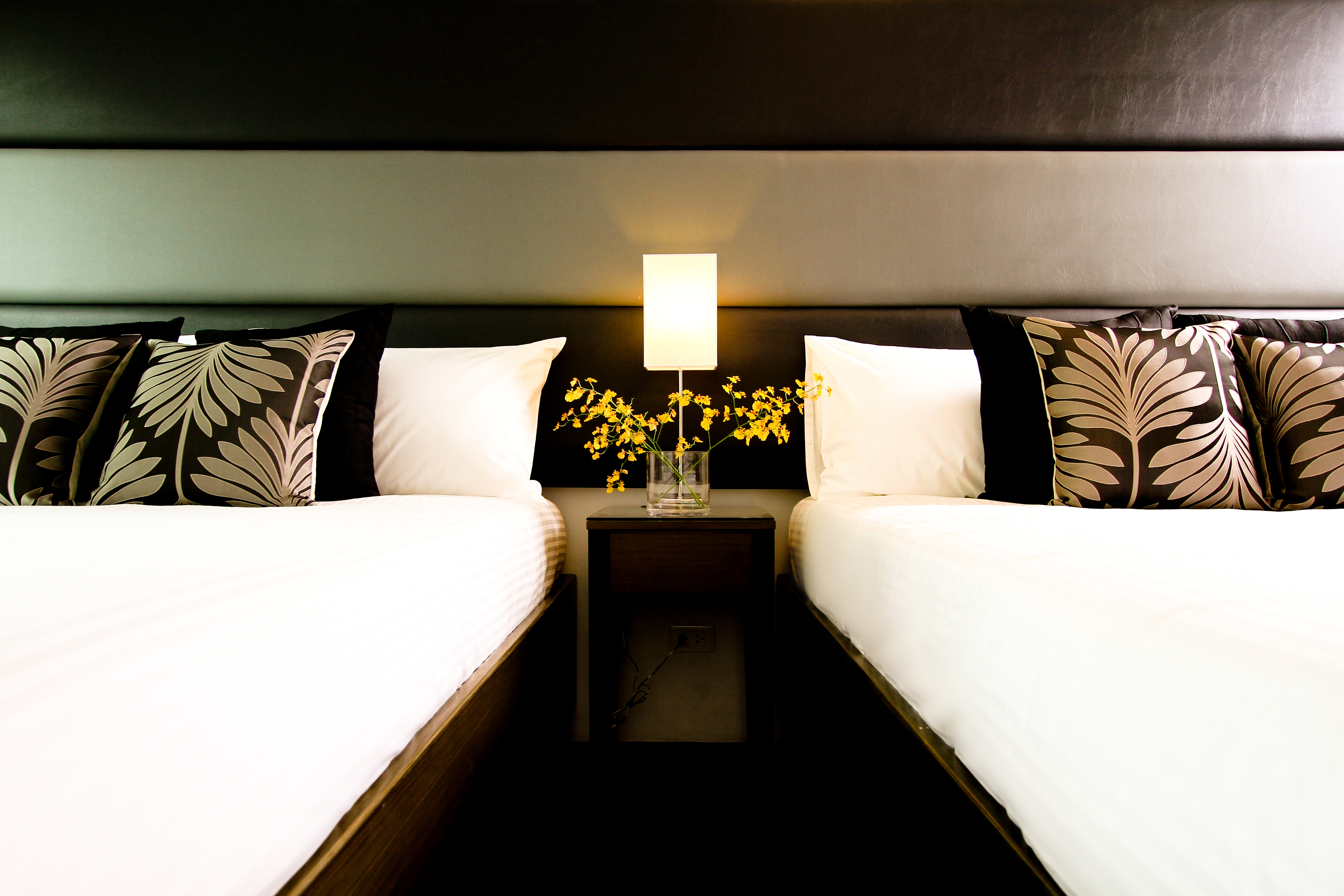 Double Deluxe Queen Bed