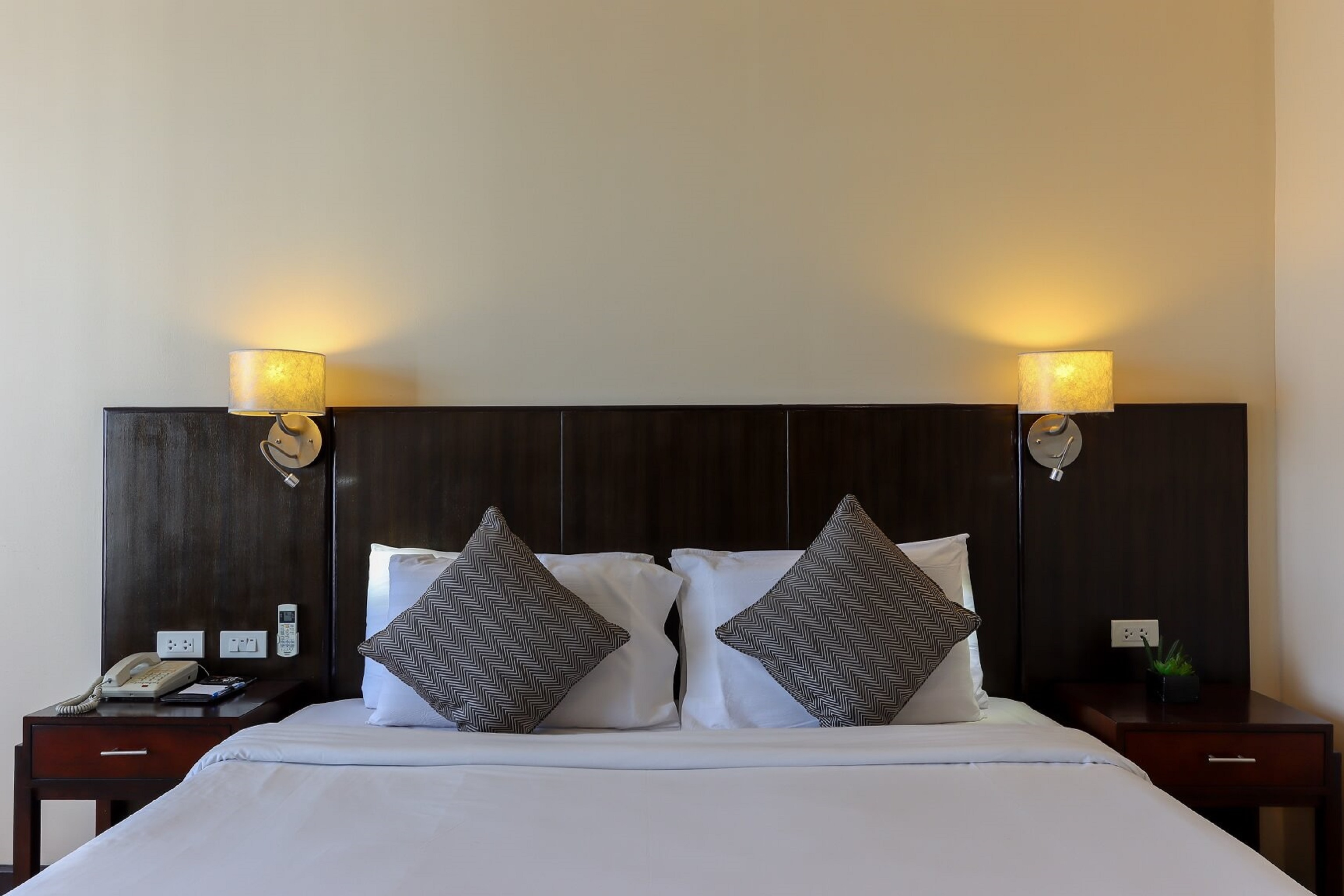 Double Deluxe King Bed