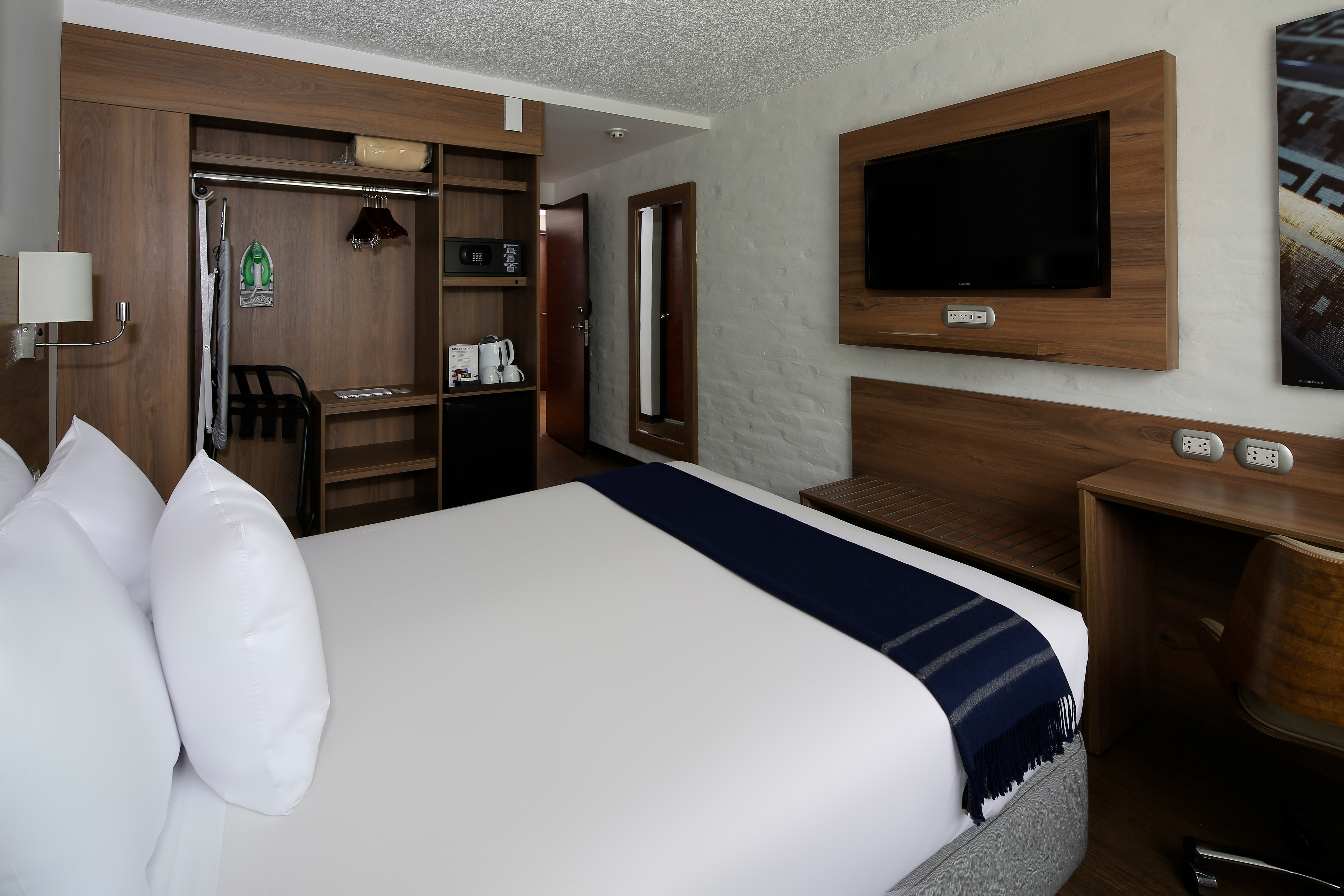 Double Superior King Bed