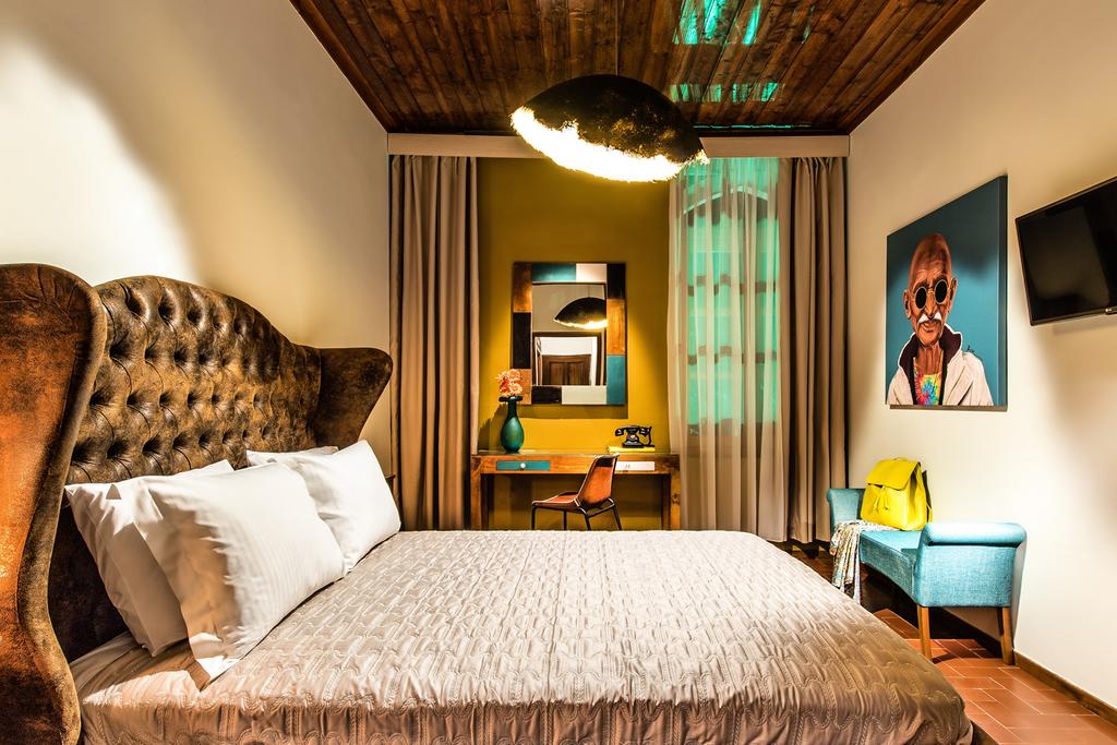 Double or Twin Standard