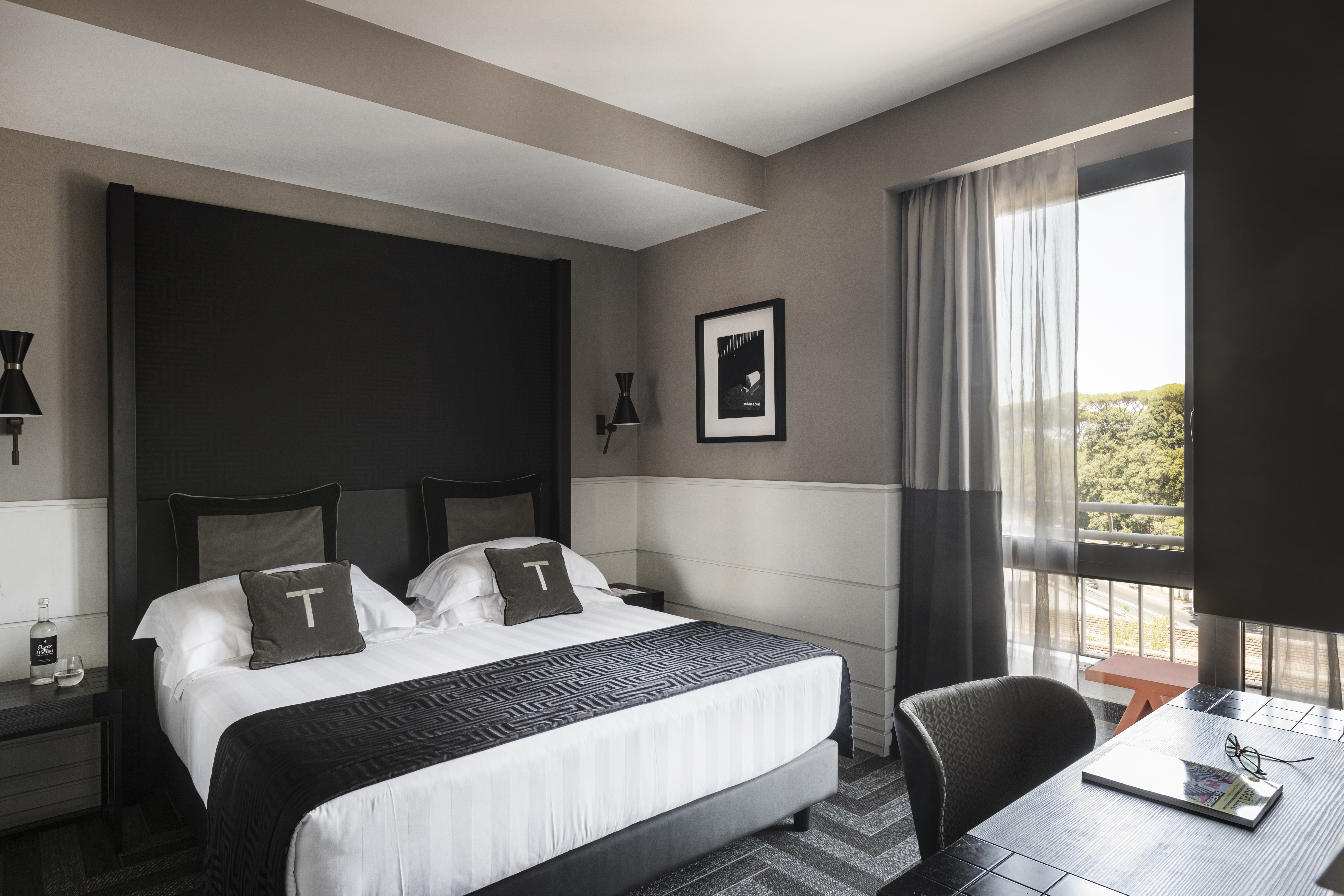 Double Deluxe King Bed