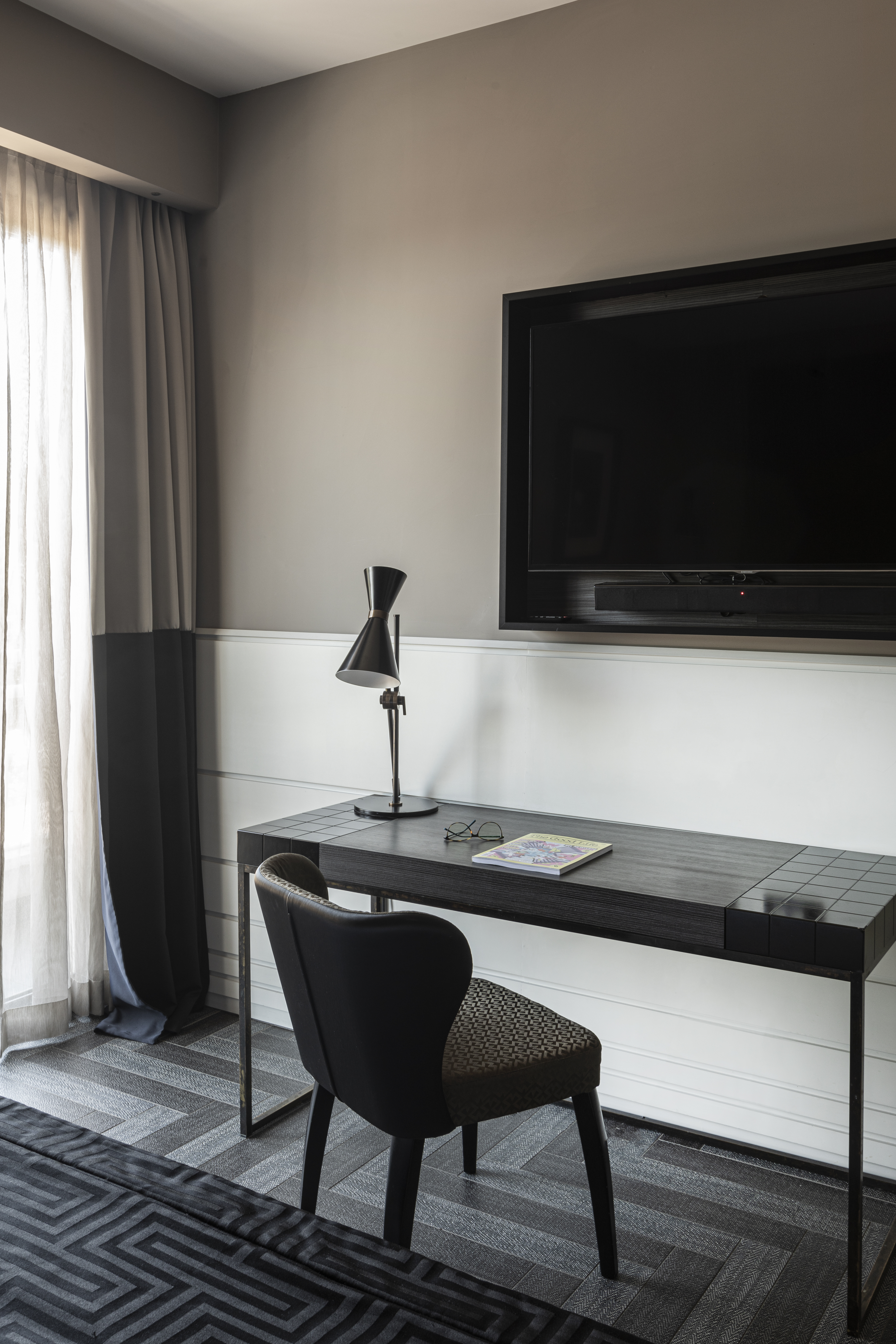 Double Deluxe King Bed