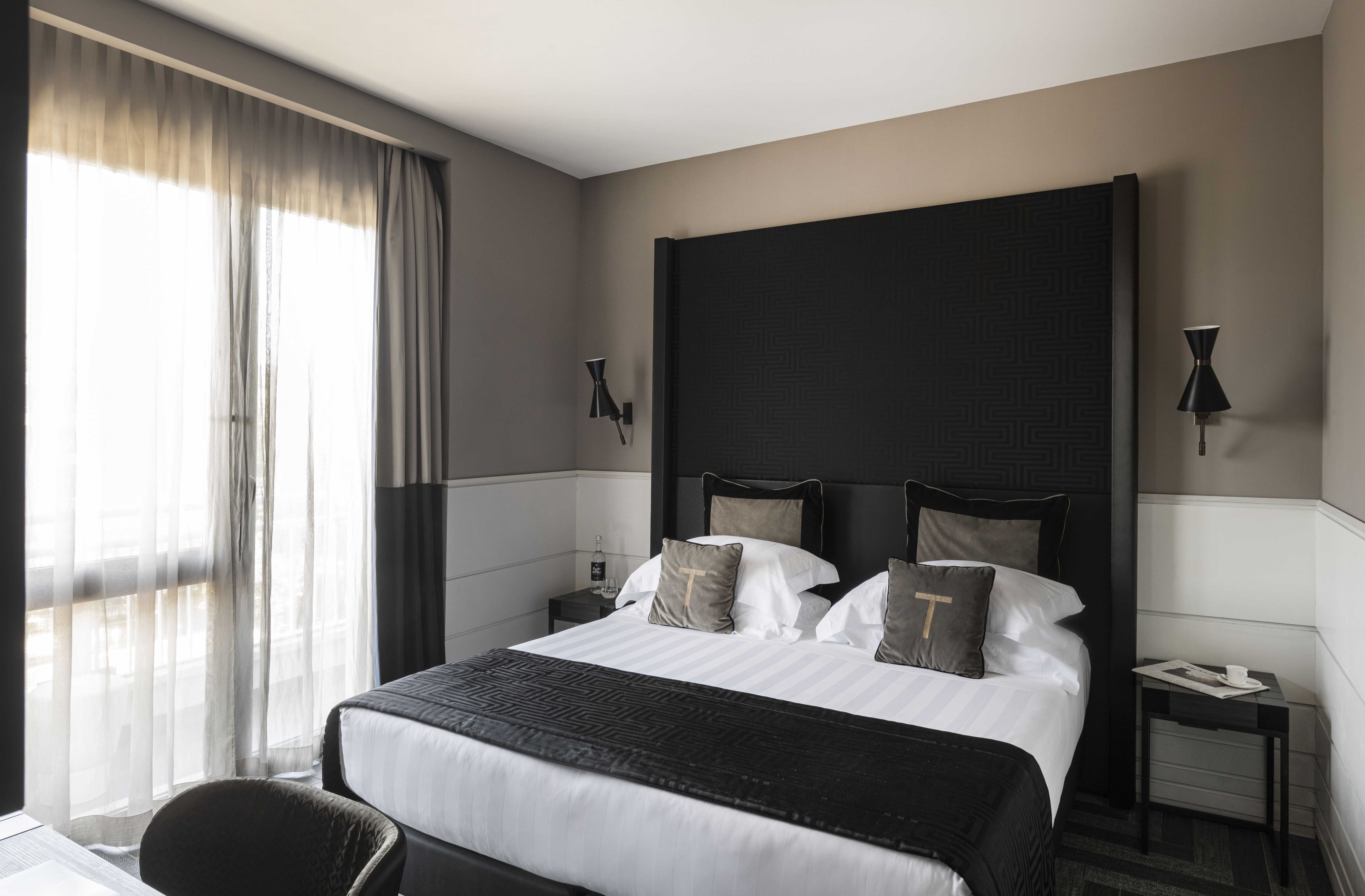 Junior Suite Deluxe King Bed