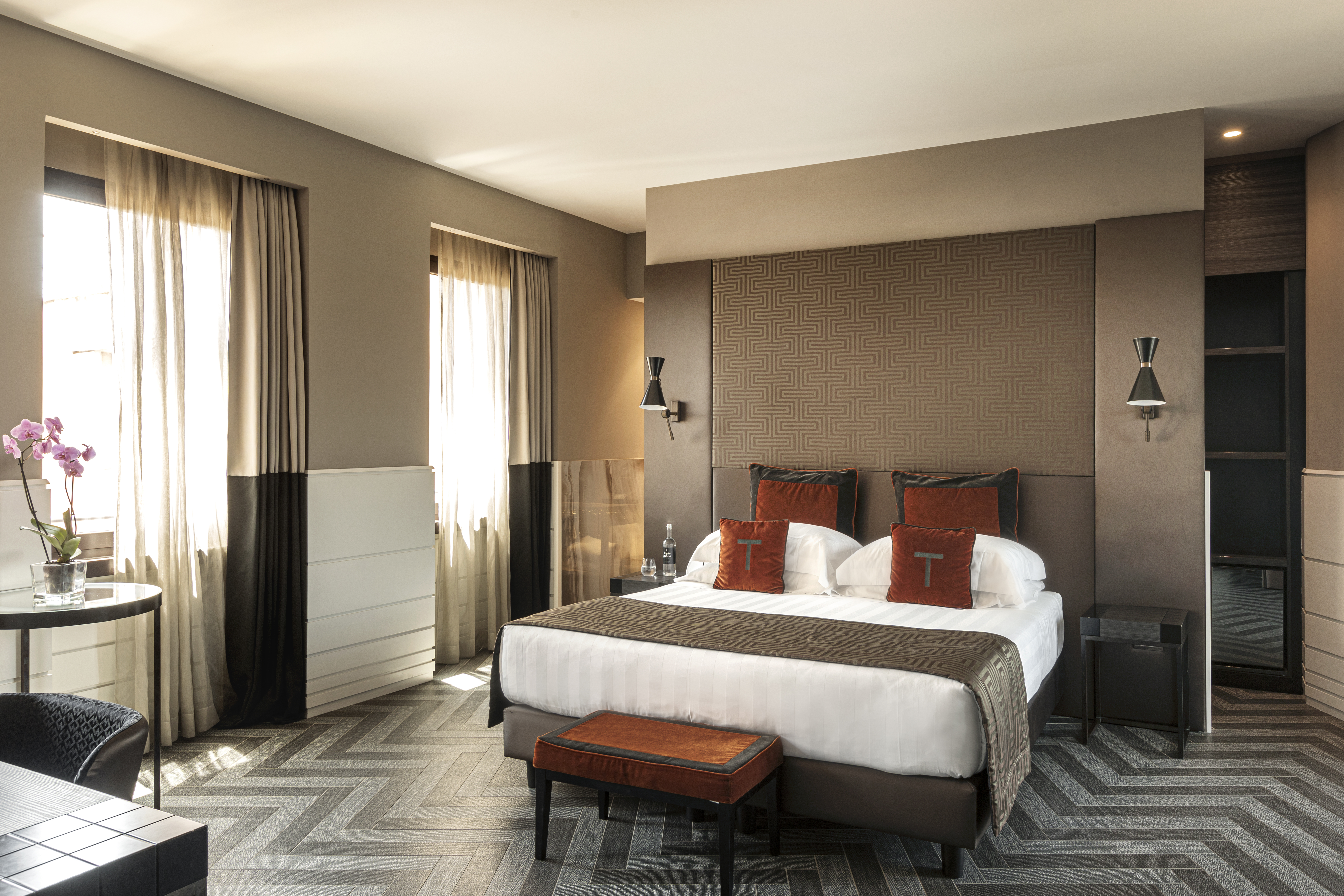 Junior Suite King Size Bed