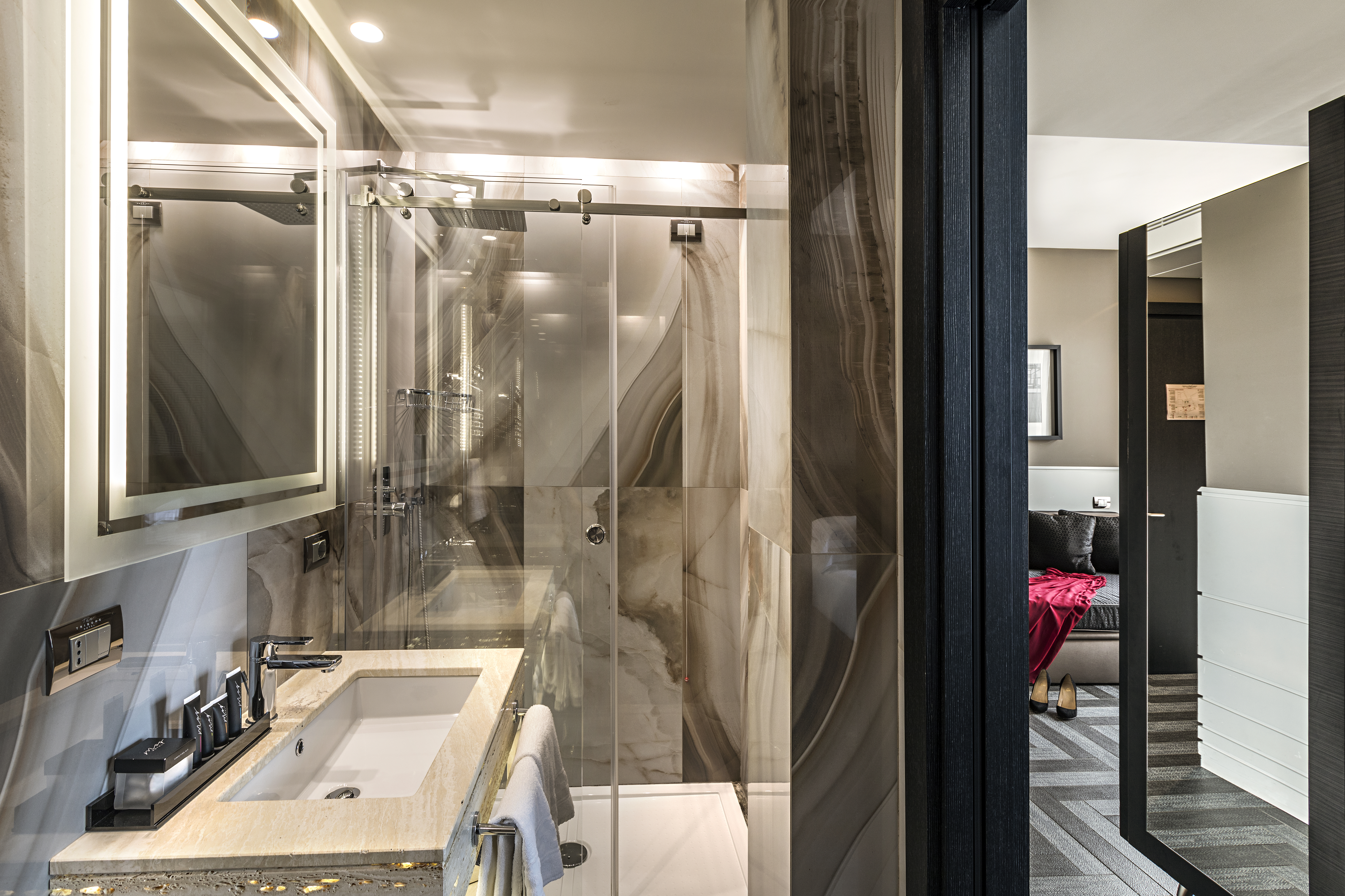 Junior Suite King Size Bed