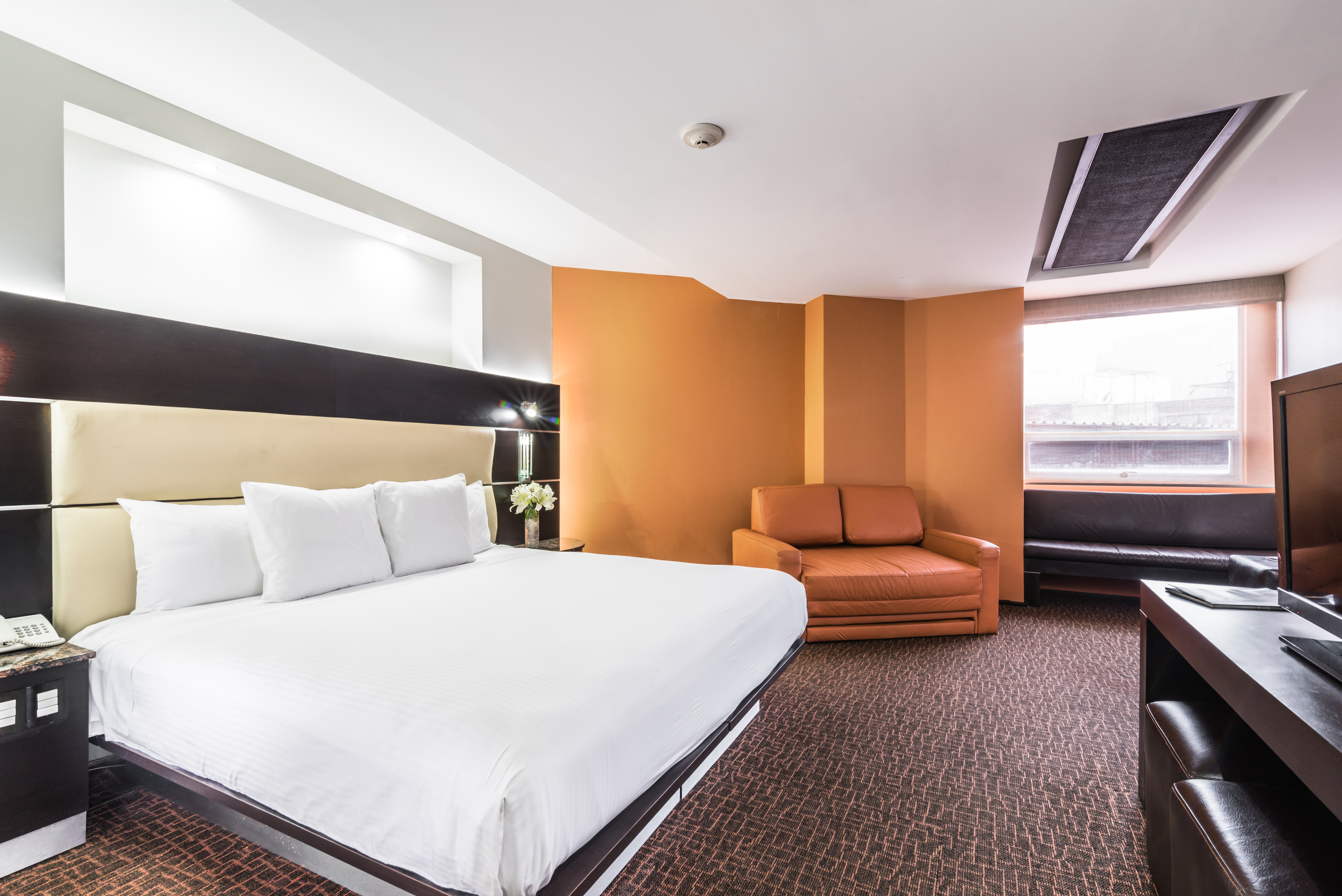 Family Room Capacity 3