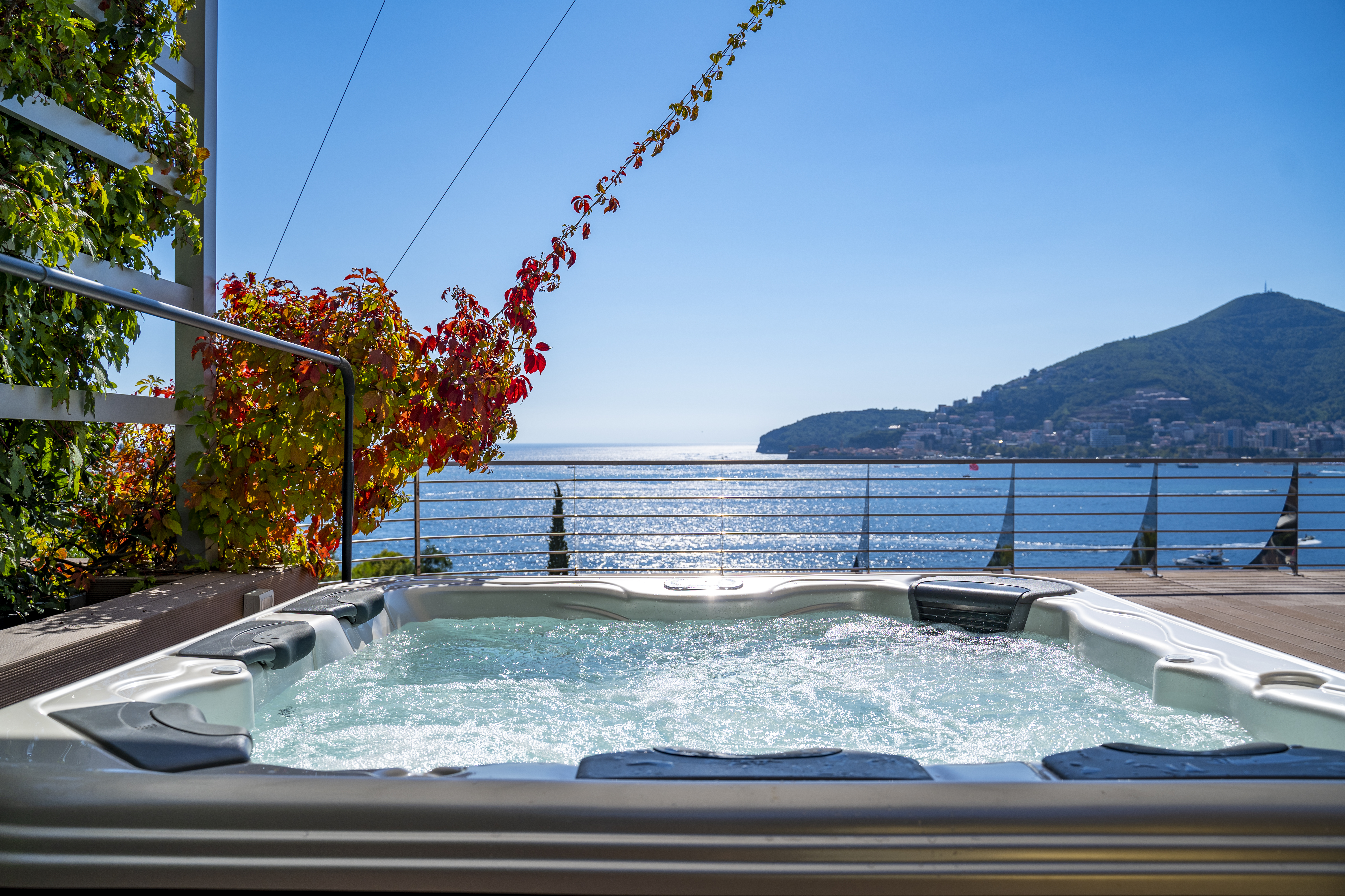 Suite Capacity 6 Three Bedroom