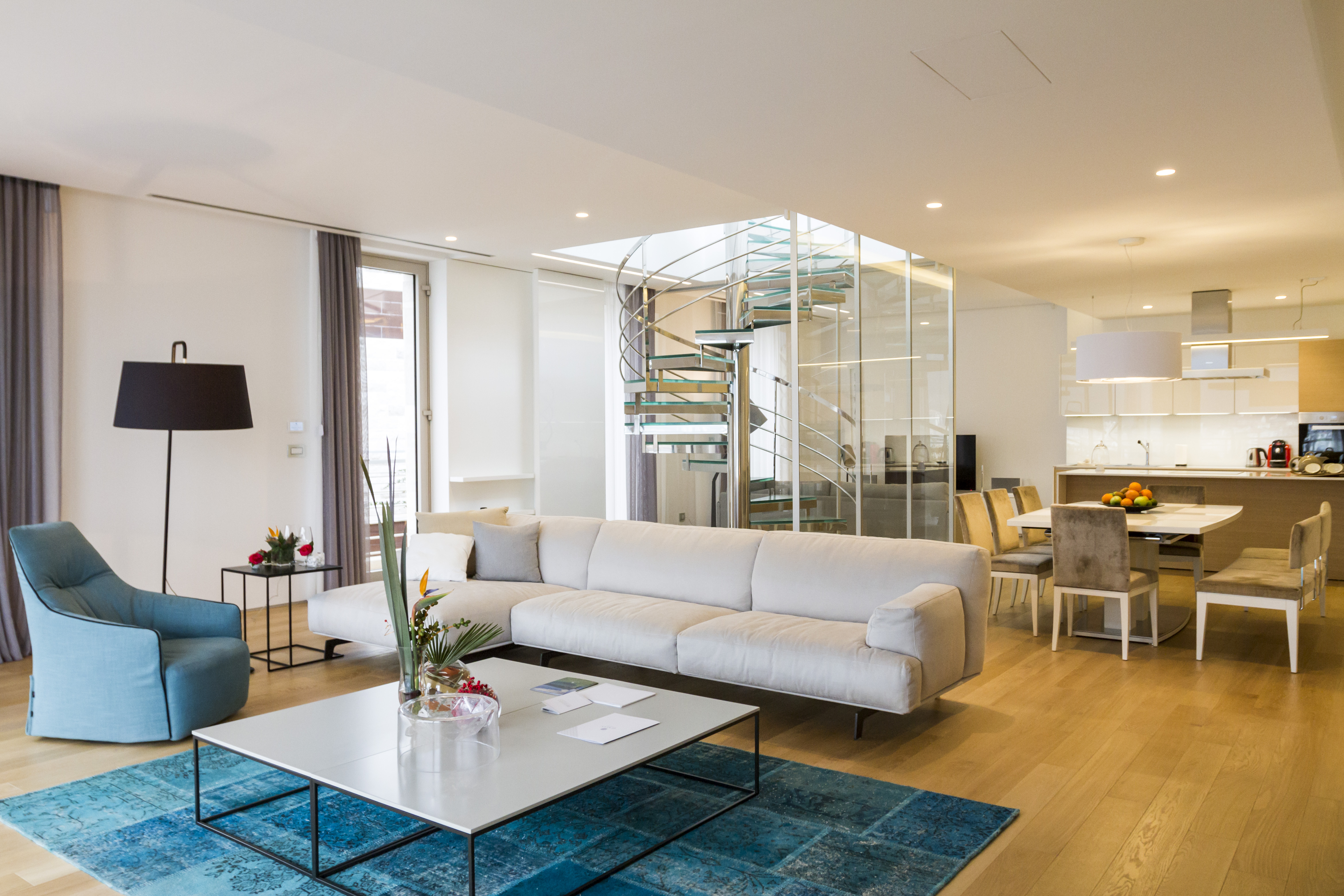 Suite Capacity 6 Three Bedroom