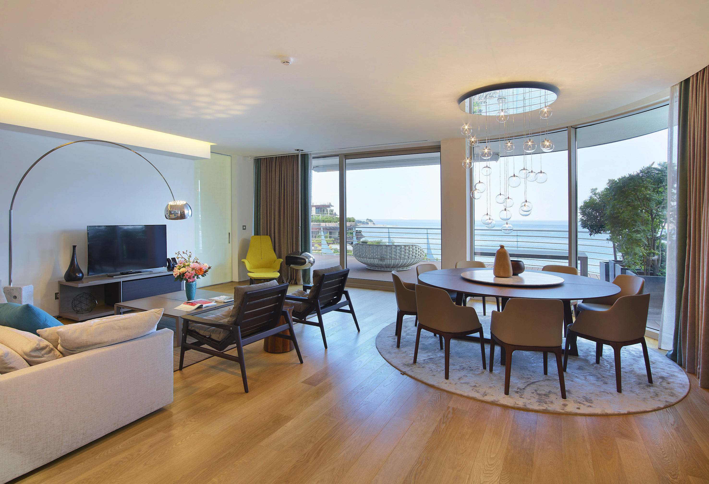 Suite Capacity 6 Three Bedroom