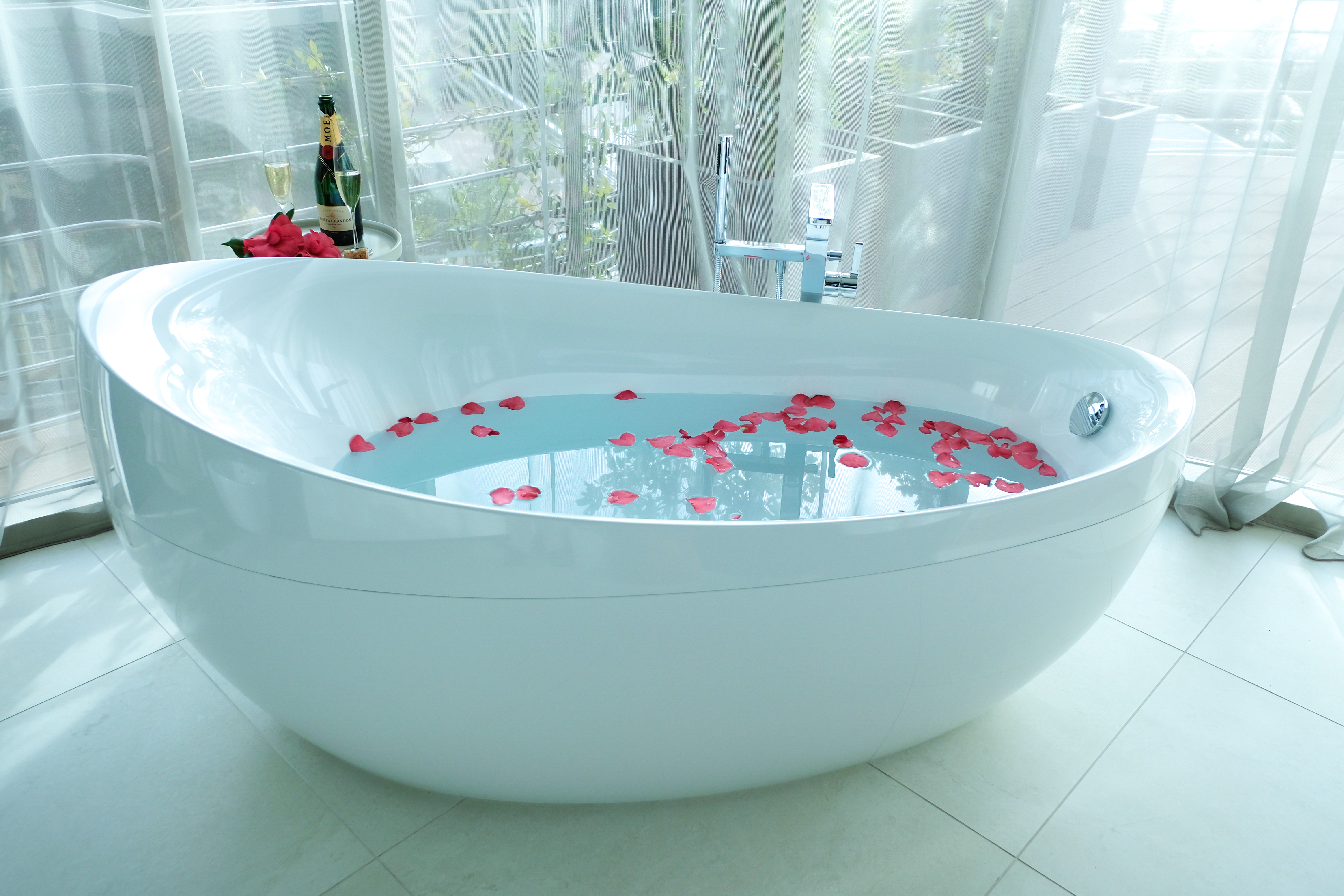 Suite Capacity 6 Three Bedroom