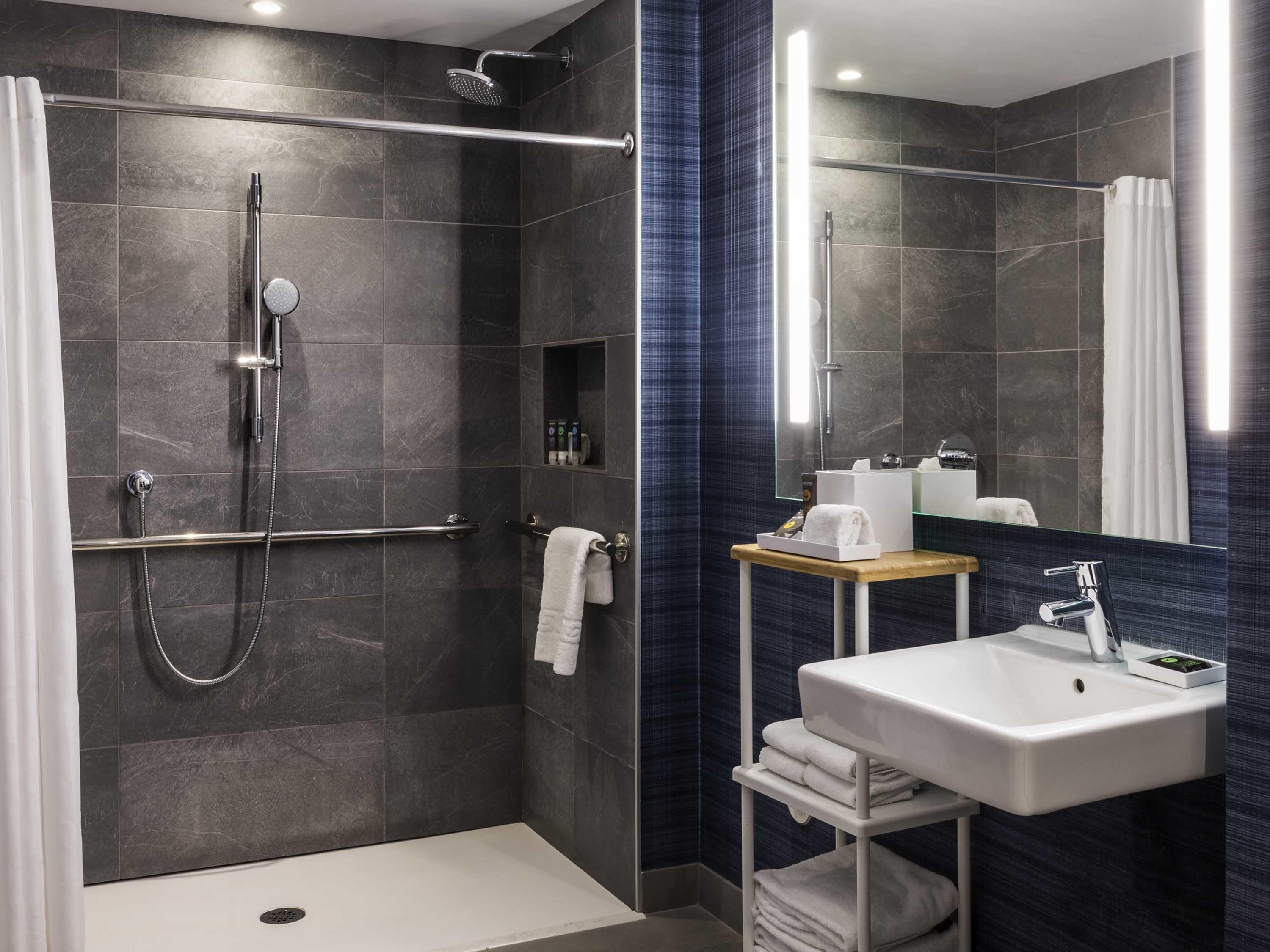 Double Accessible King Size Bed