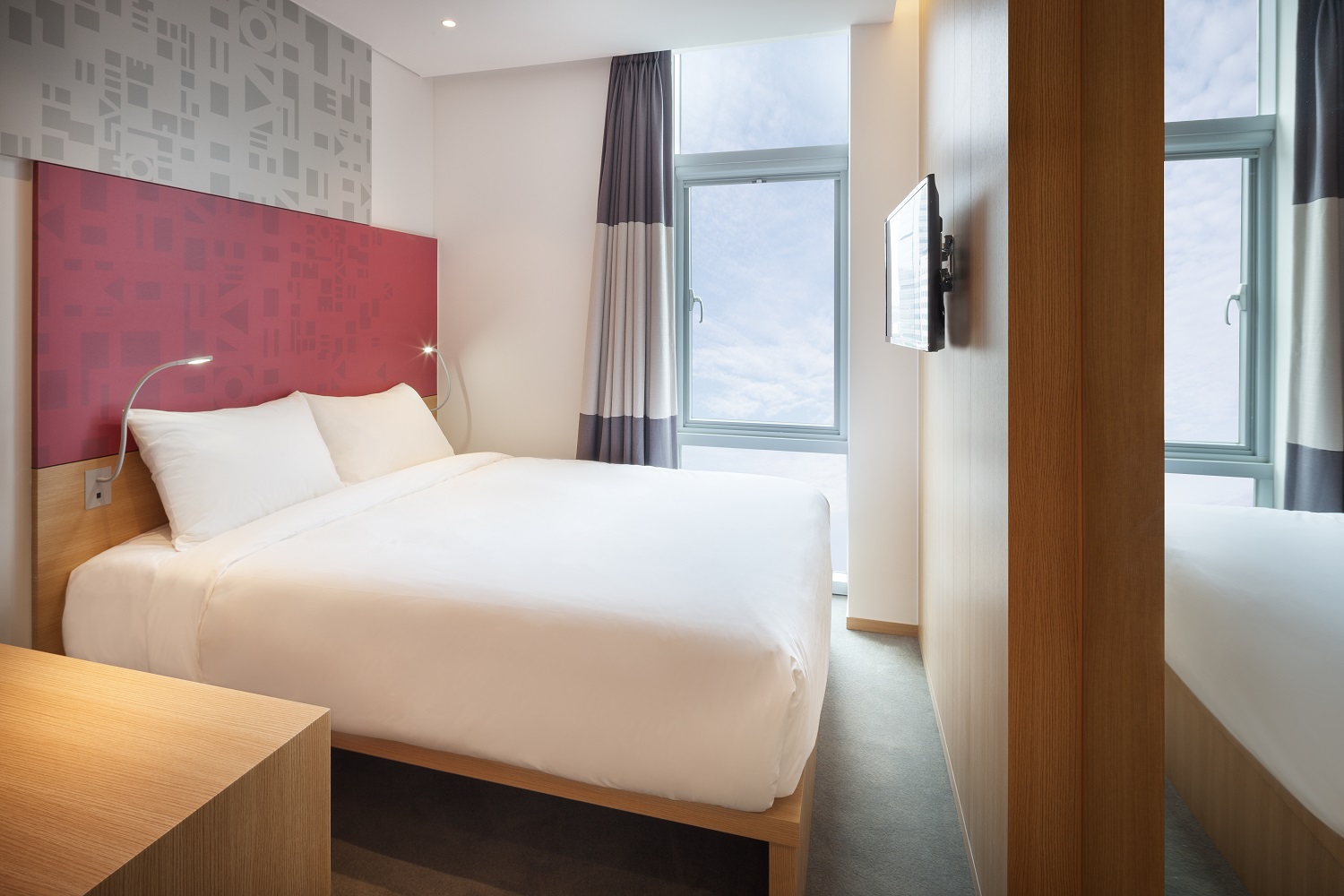 Double or Twin Standard