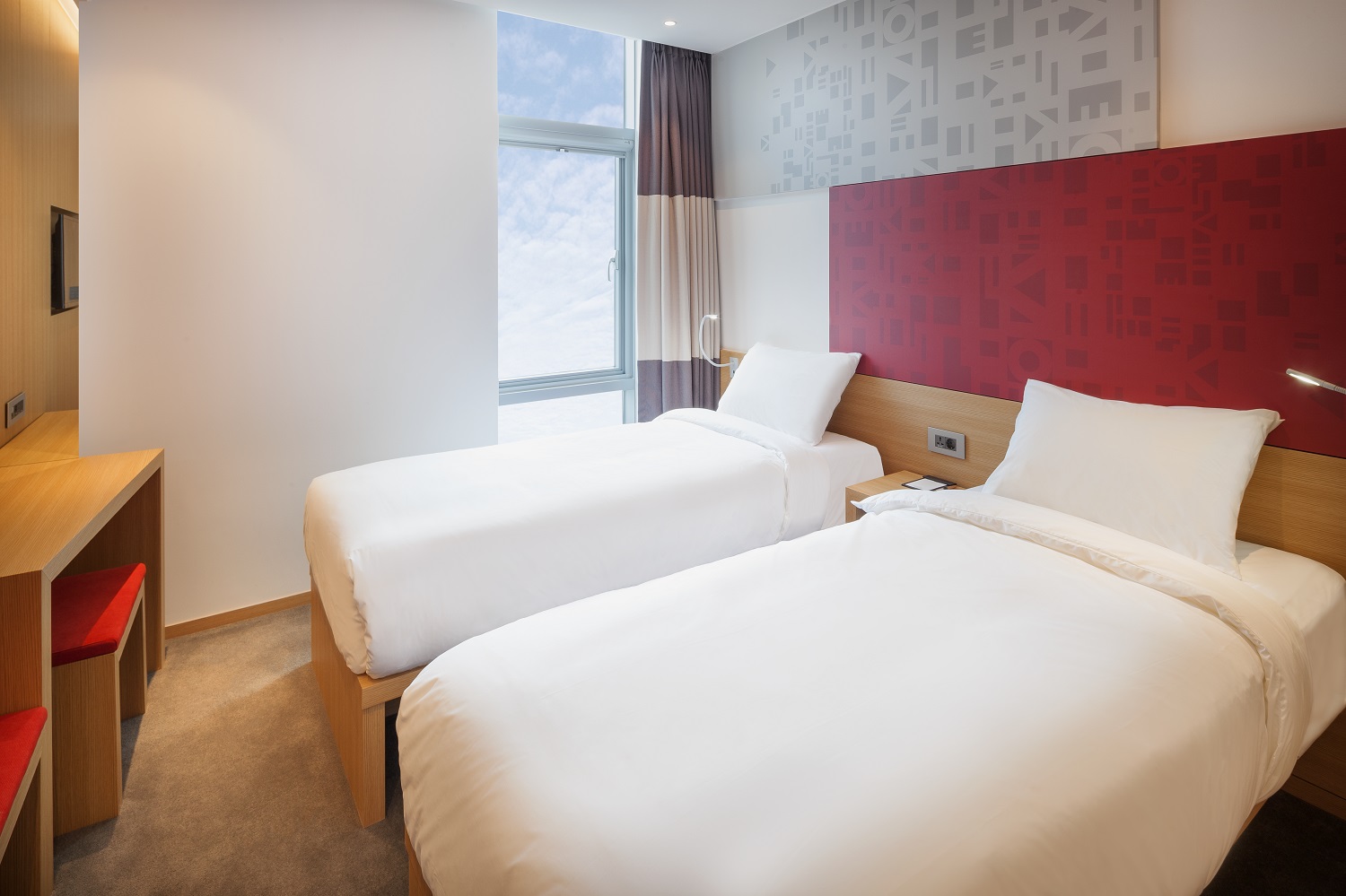 Double or Twin Standard