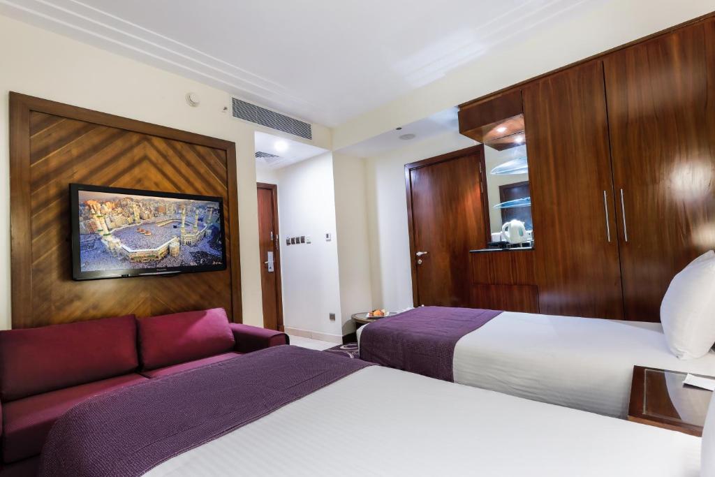 Family Room City View