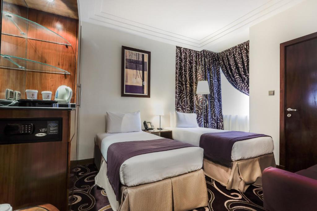 Family Room City View