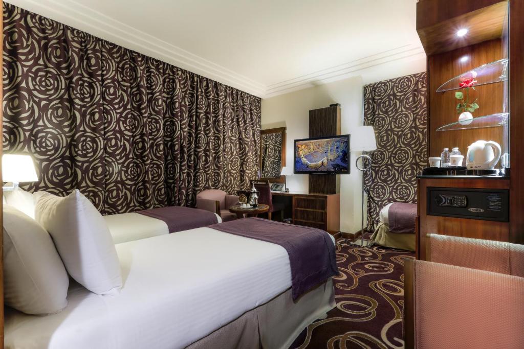 Family Room City View