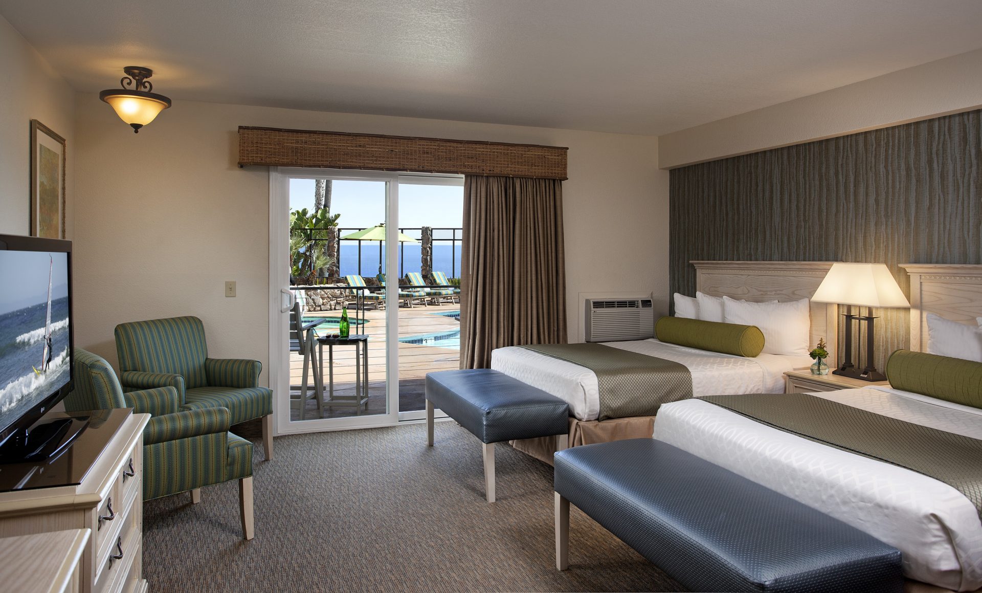 Double Ocean Front Two Double Beds