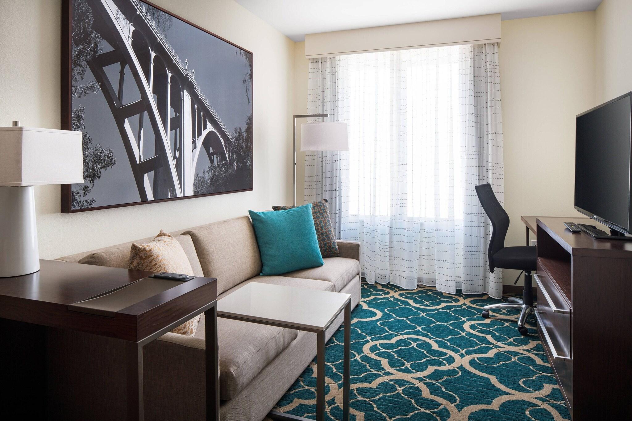 Suite Two Queen Beds One Bedroom