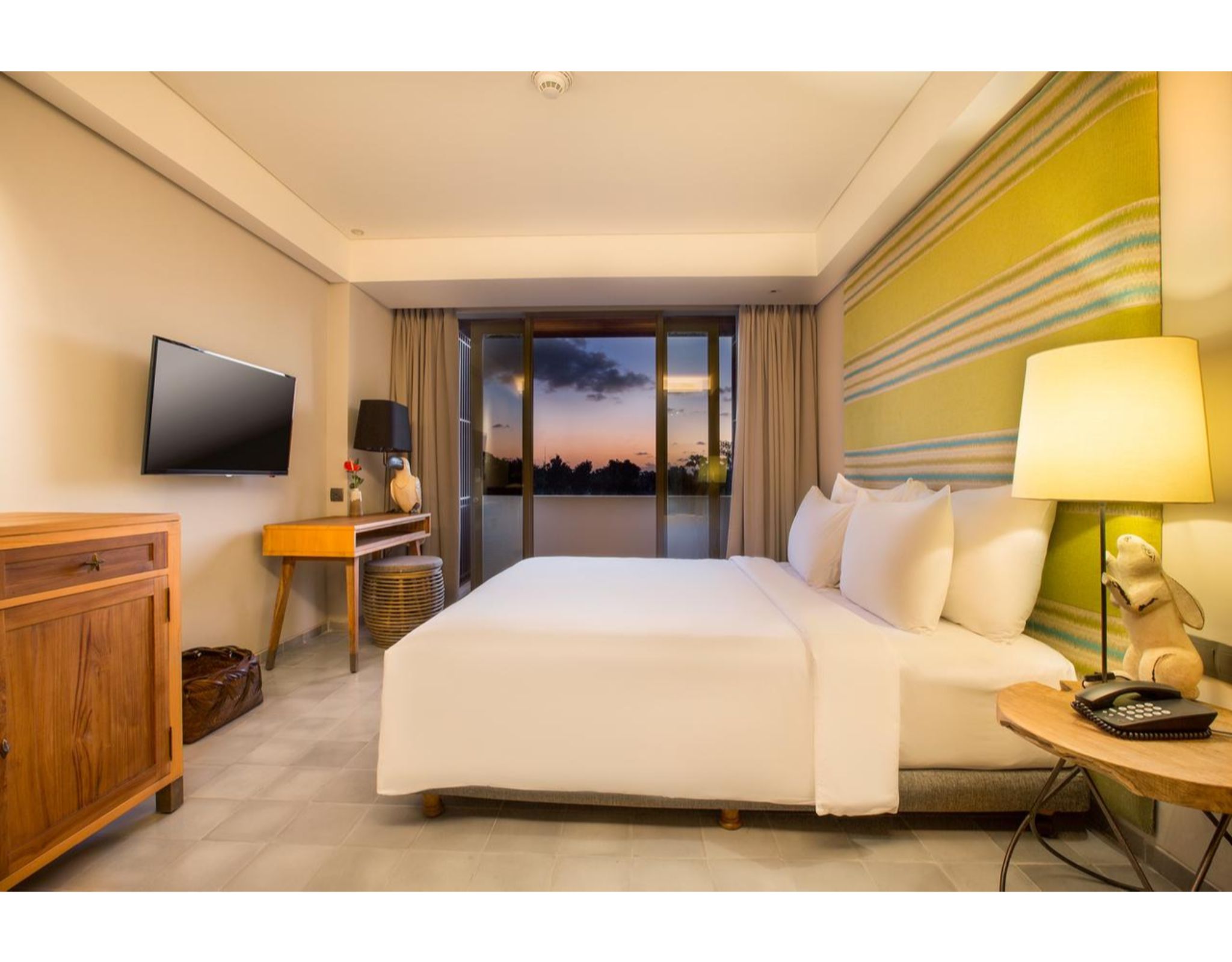 Double Deluxe Pool View