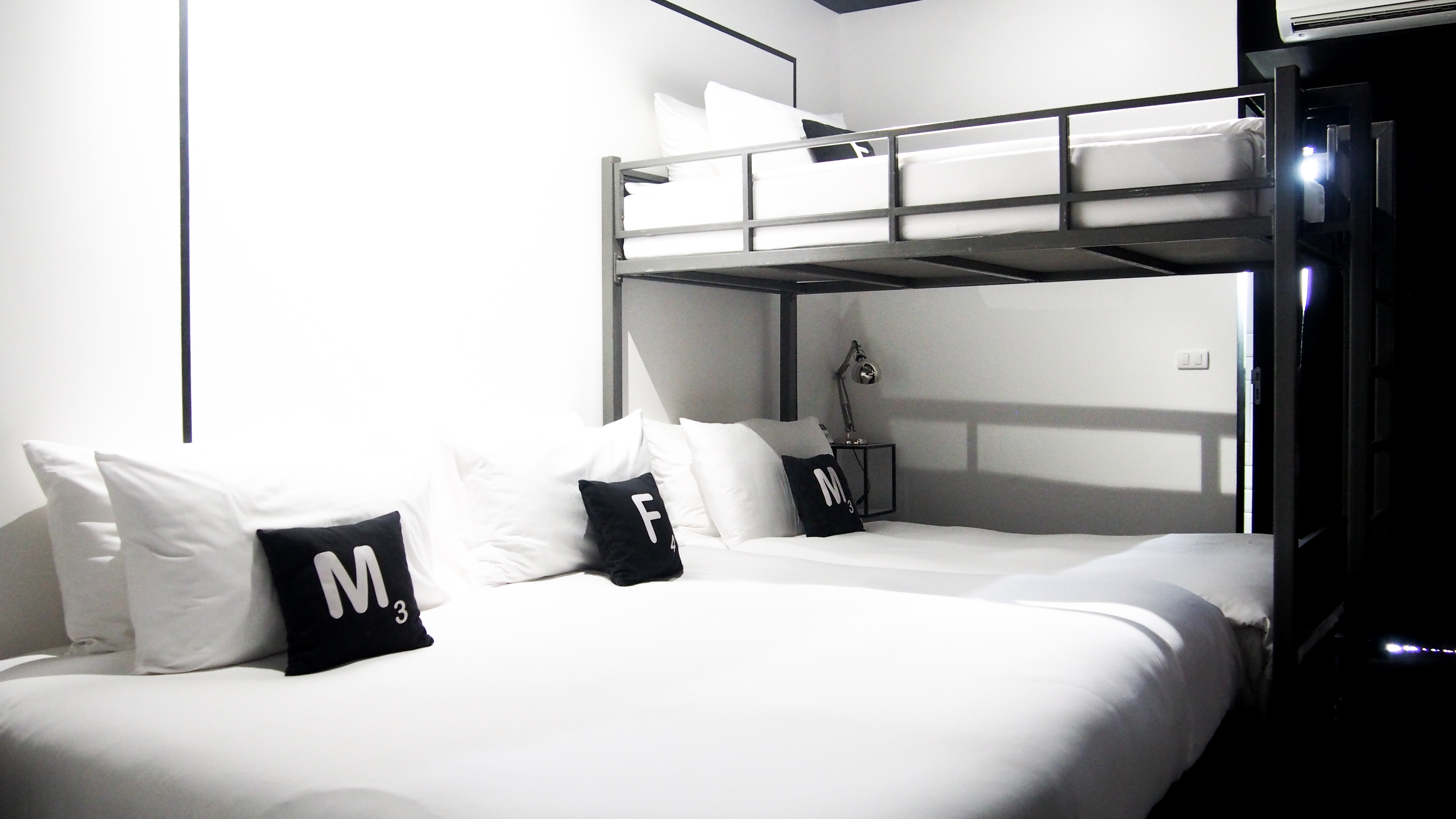 Family Room Deluxe King Bed