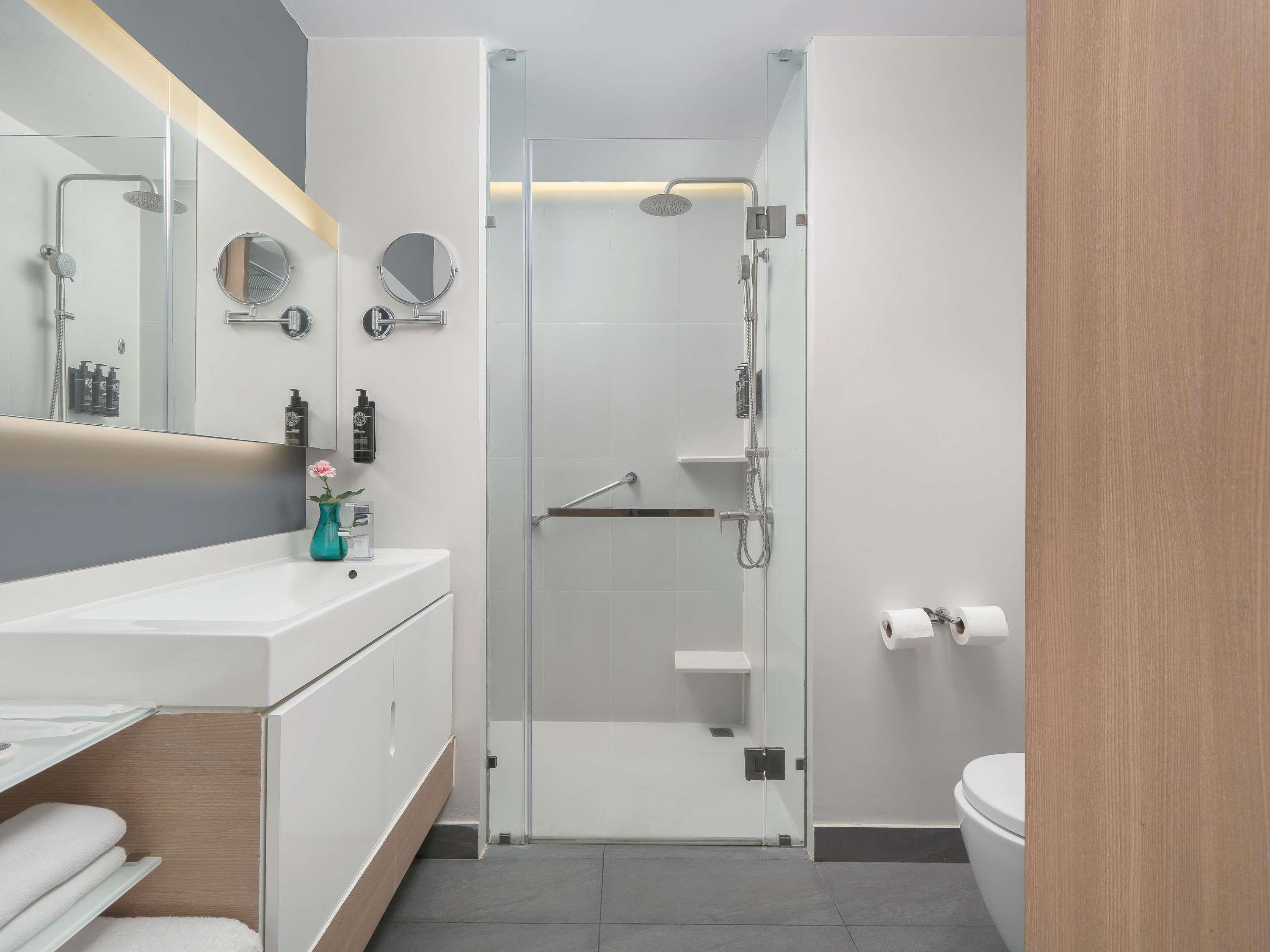 Double Classic King Bed