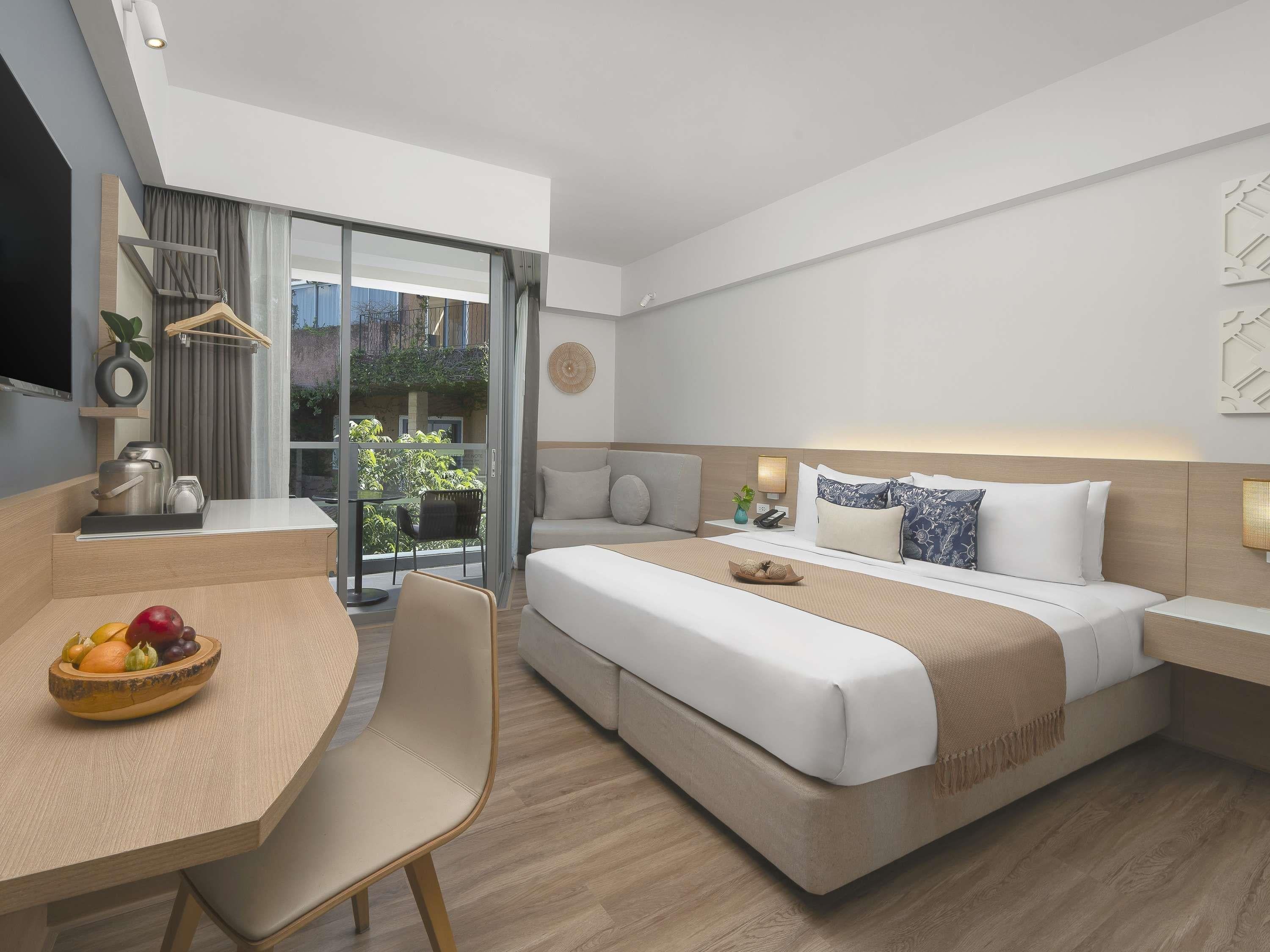 Double Classic King Bed