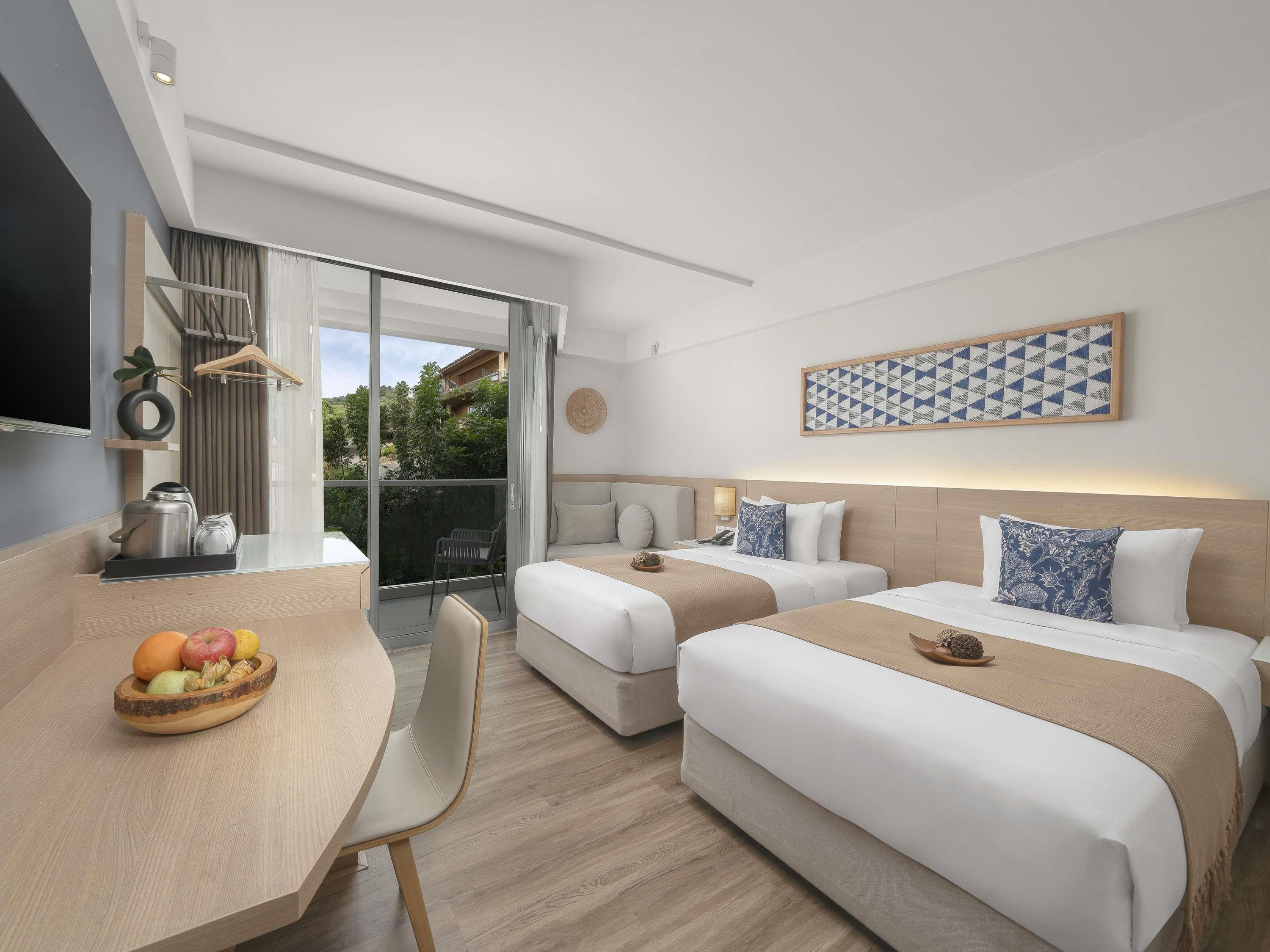 Twin Superior Pool View