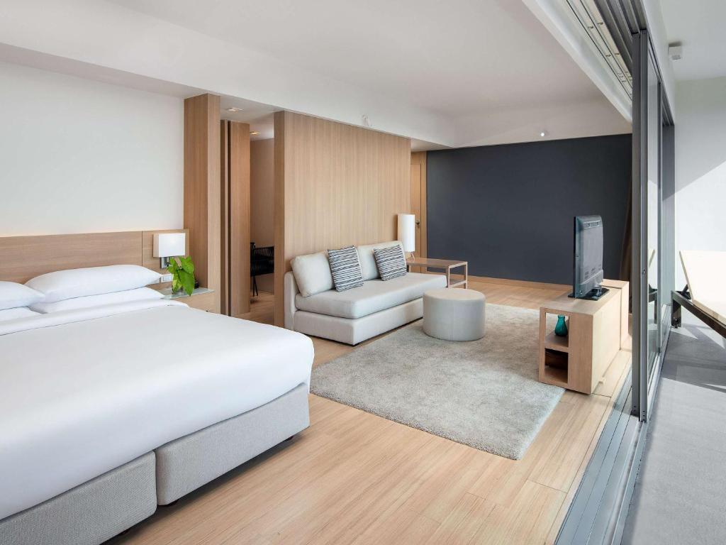 Junior Suite with Balcony