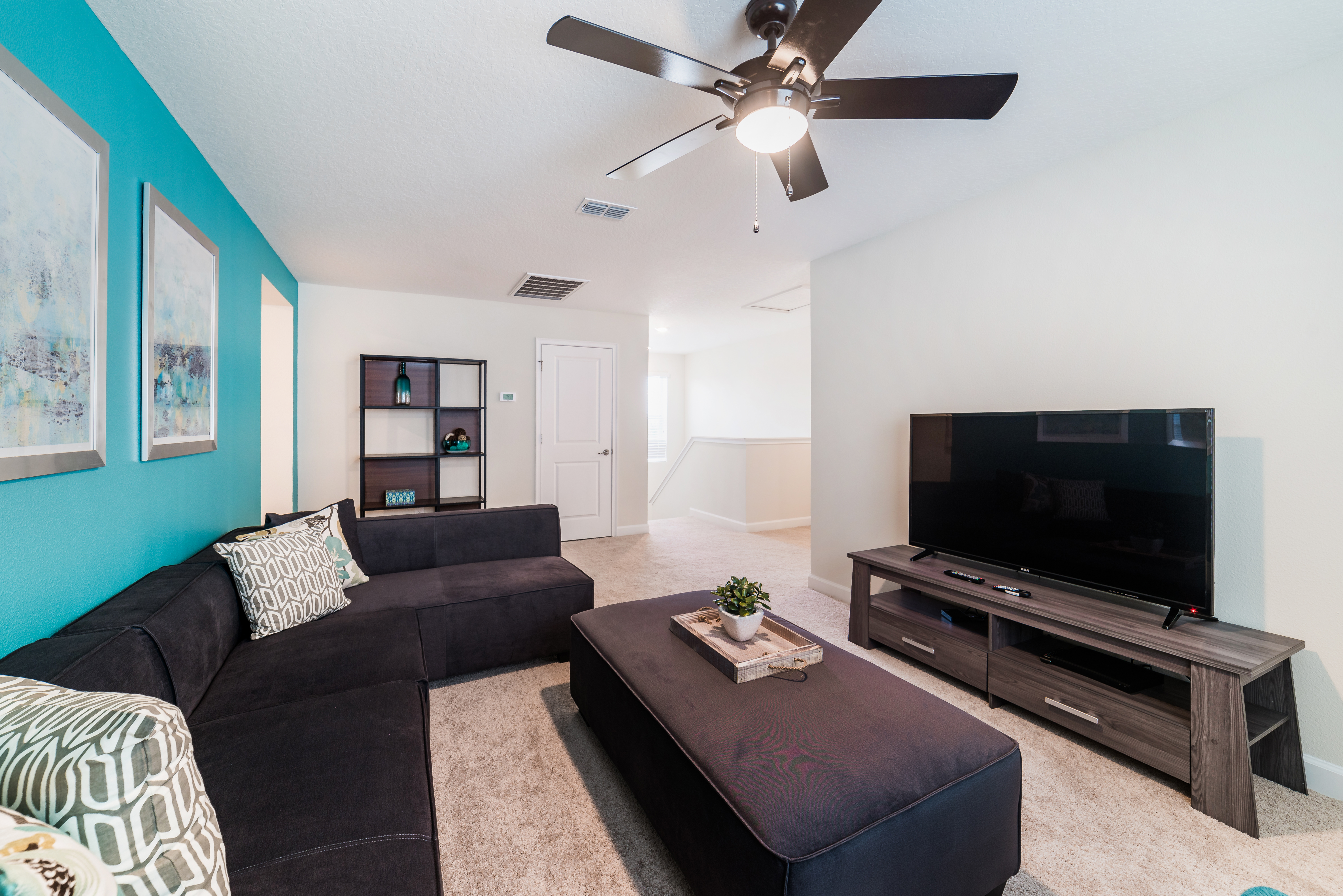 Home Six Bedrooms with Private Pool