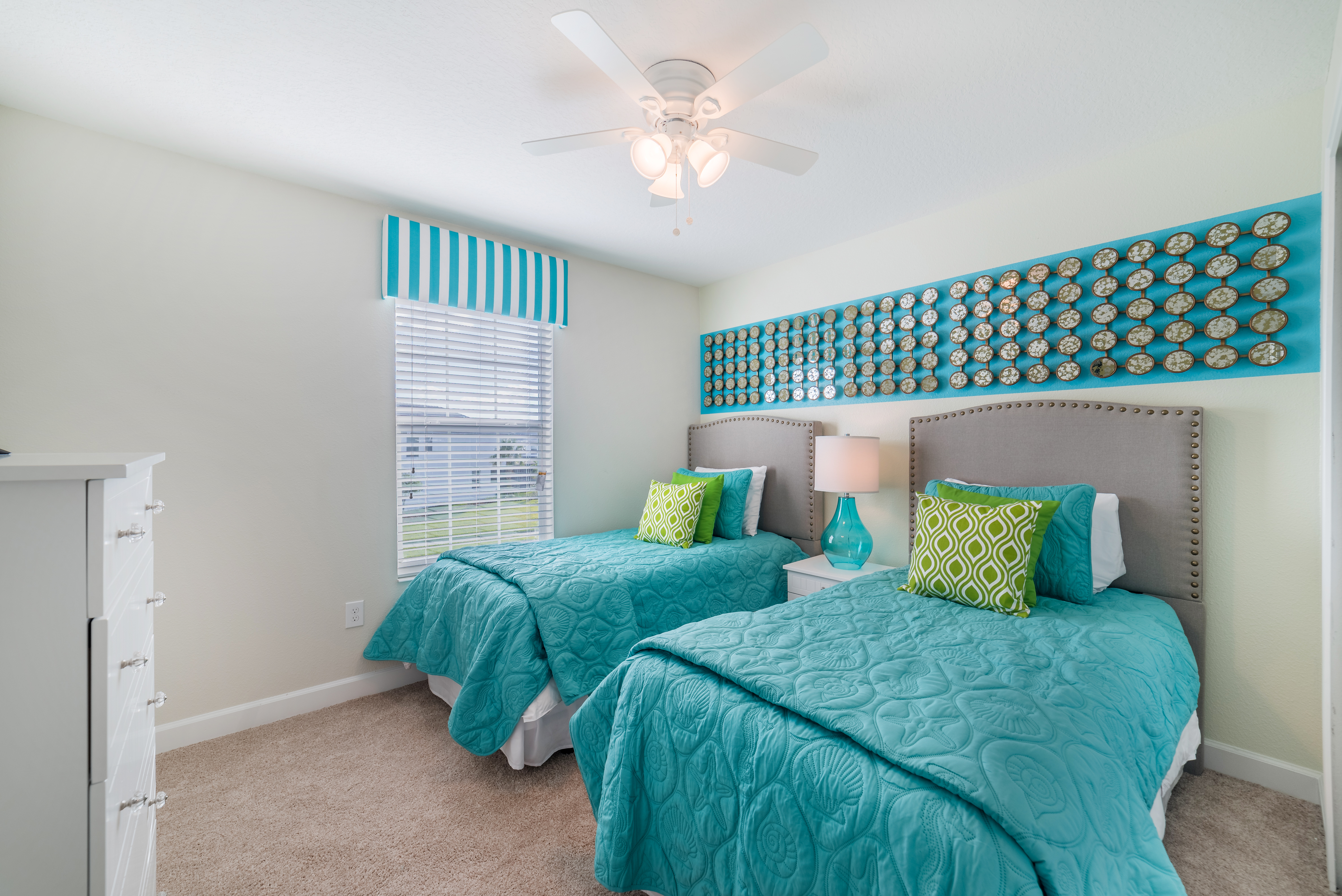 Home Six Bedrooms with Private Pool