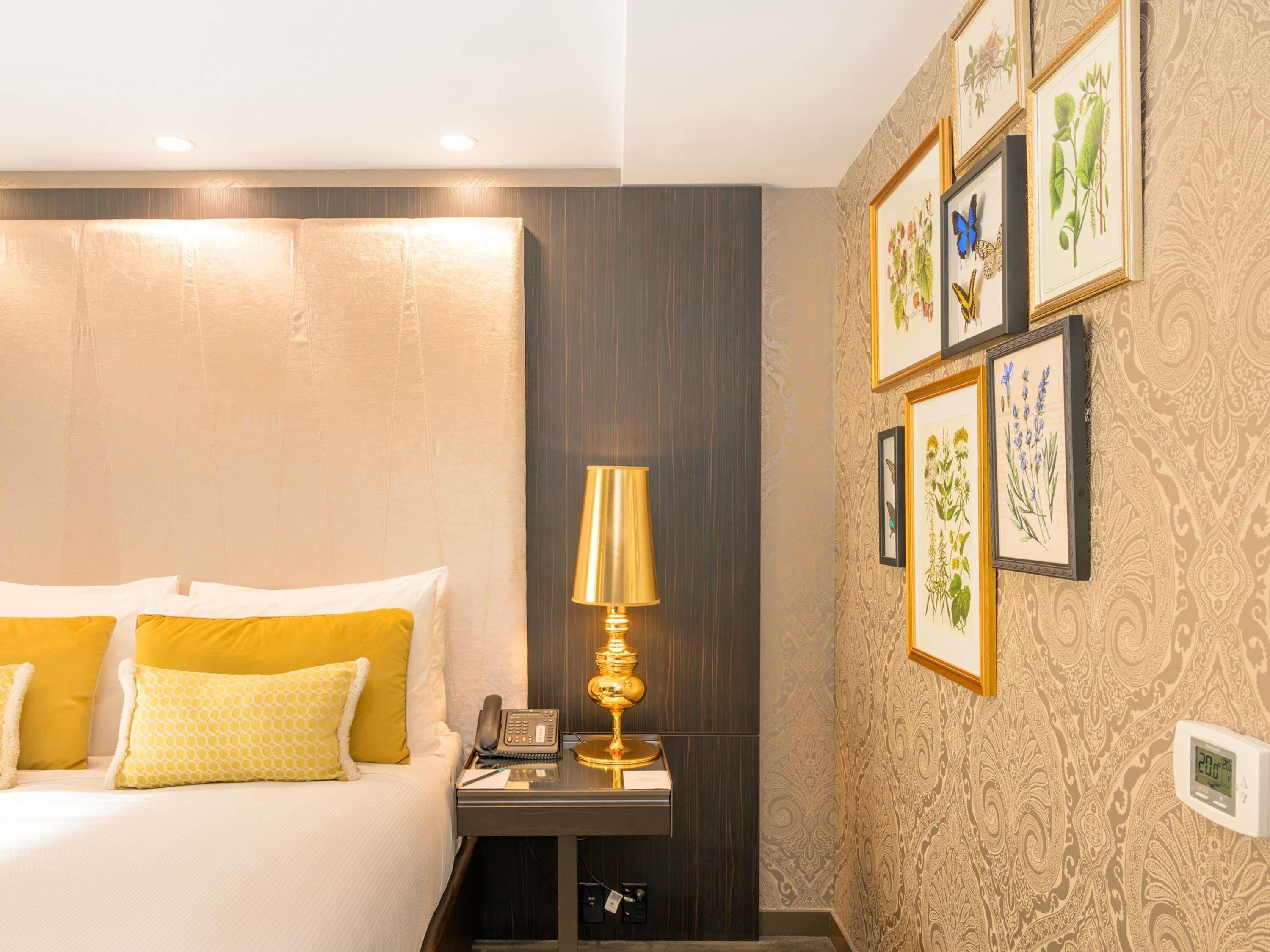 Double Accessible-queen Size Bed