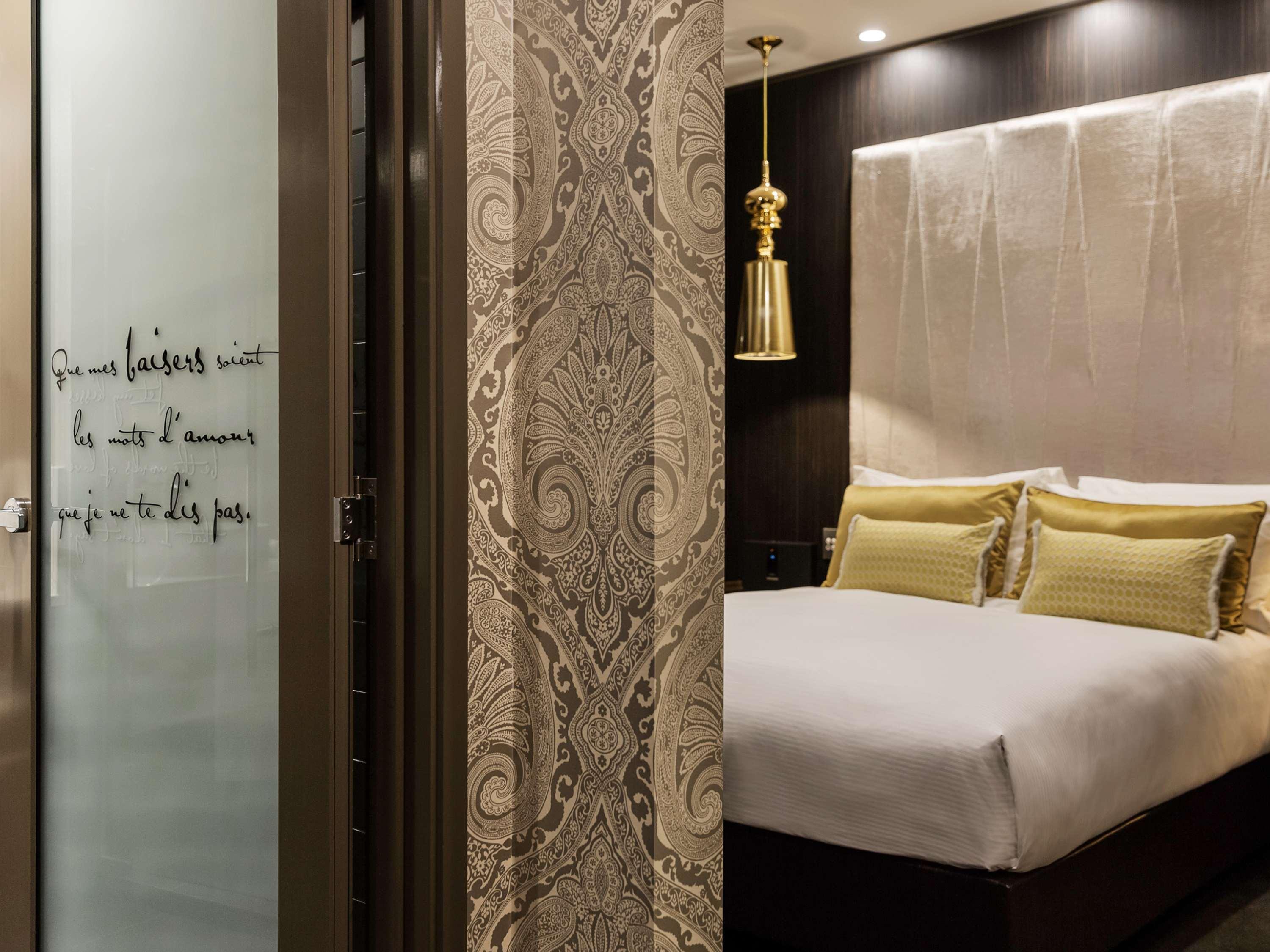 Double Accessible-queen Size Bed