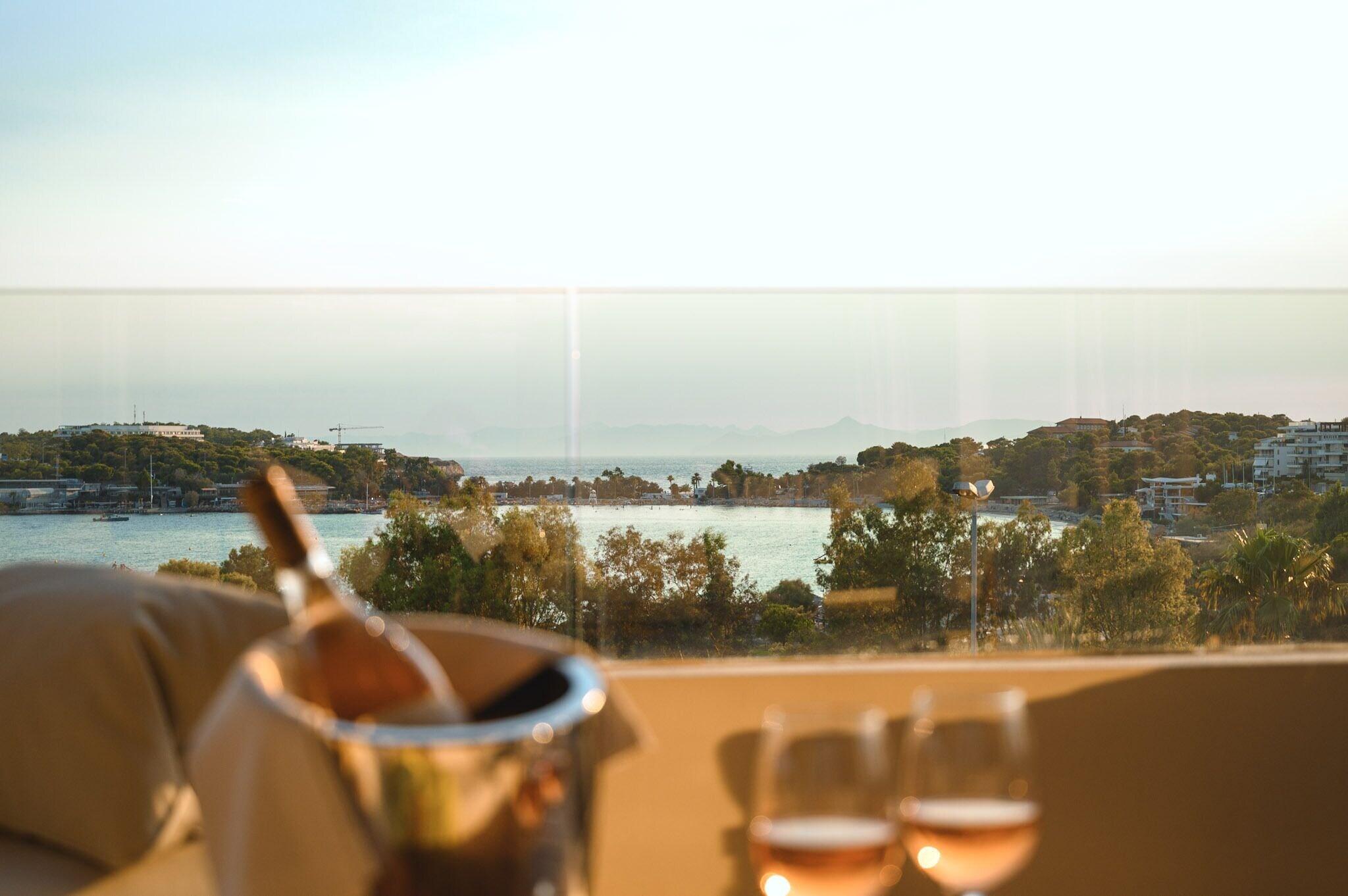 Double Sea View King Bed