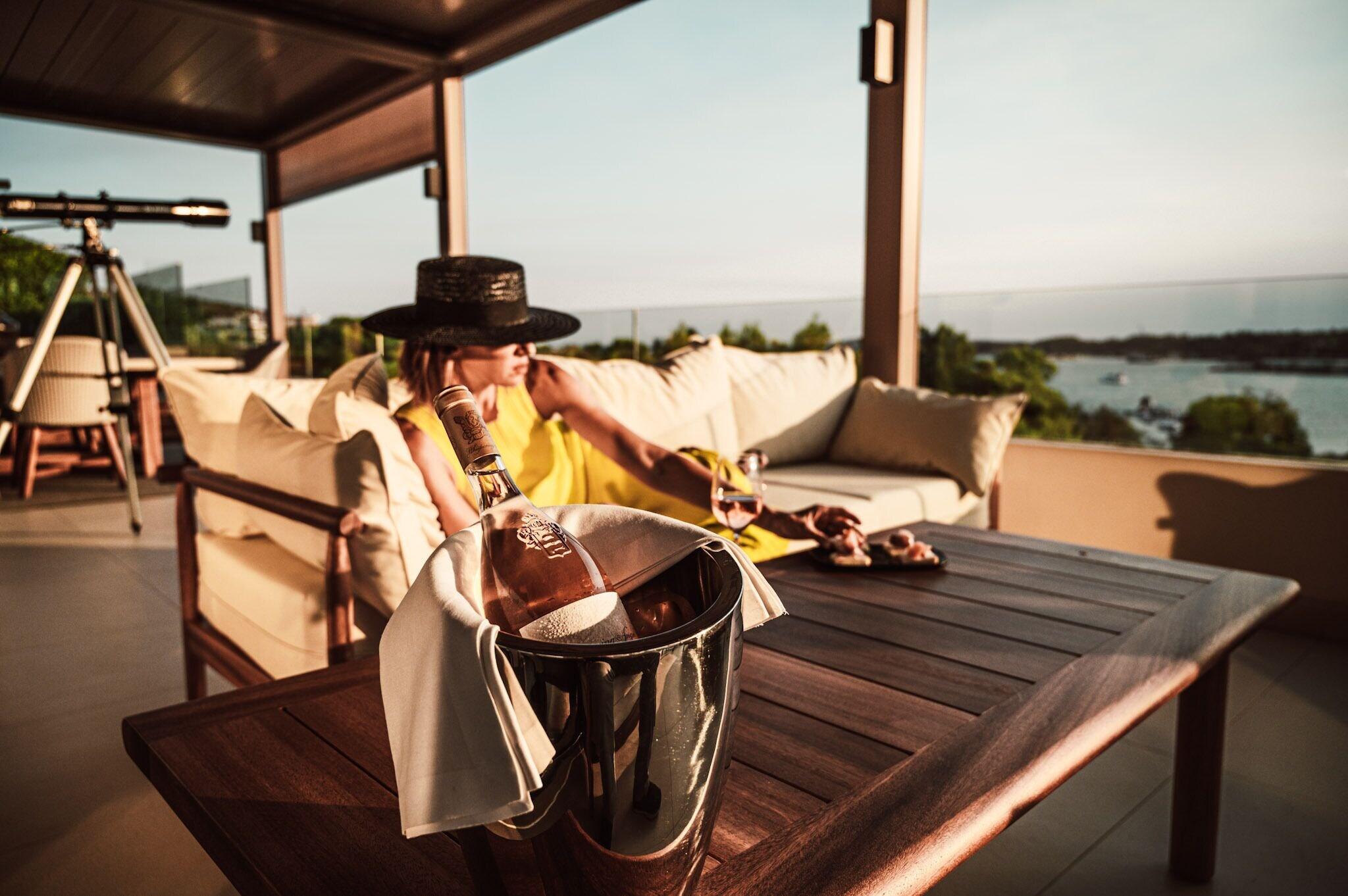 Double Sea View King Bed